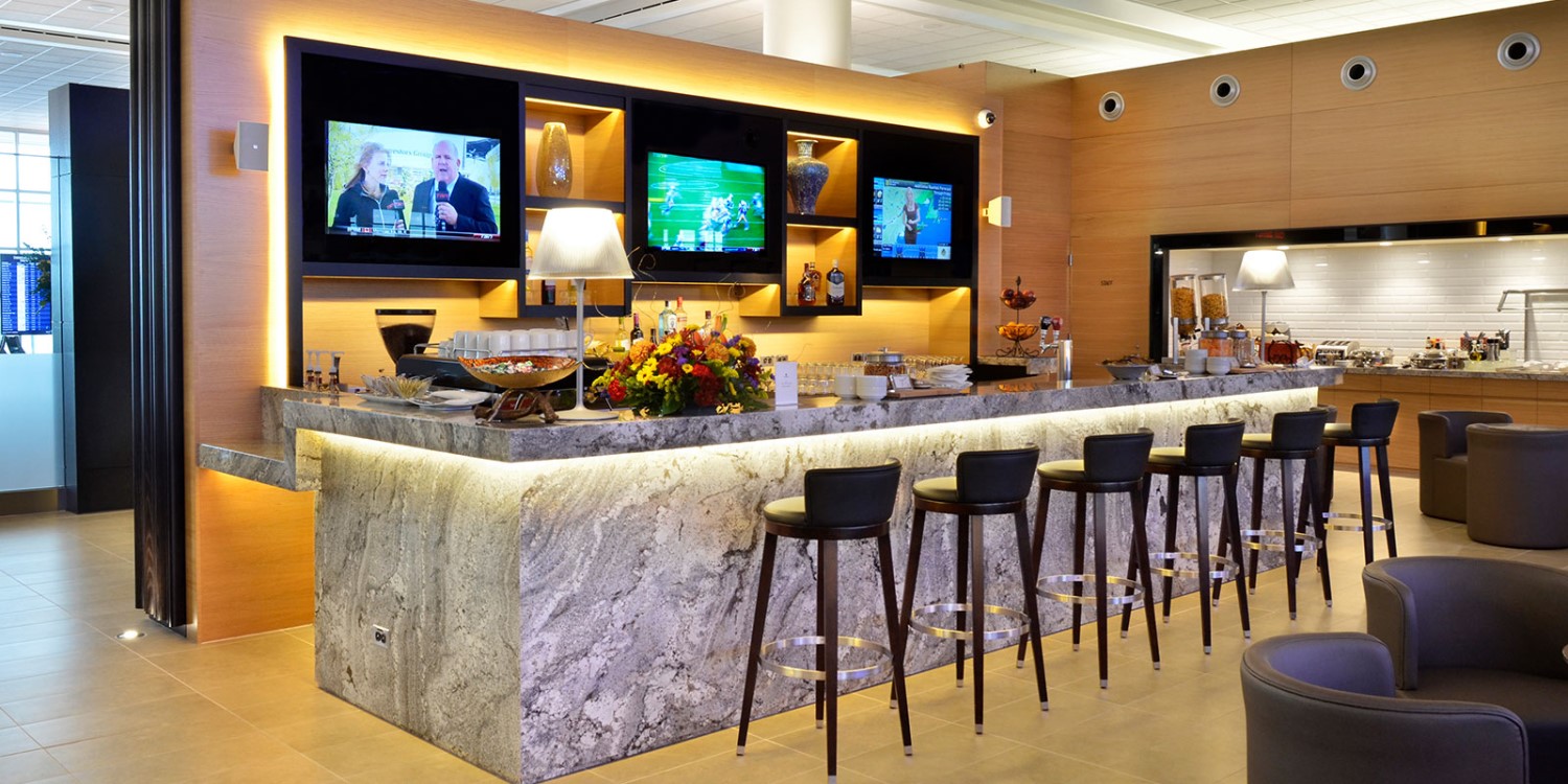 Plaza Premium Lounge (Departures) / Winnipeg image 3