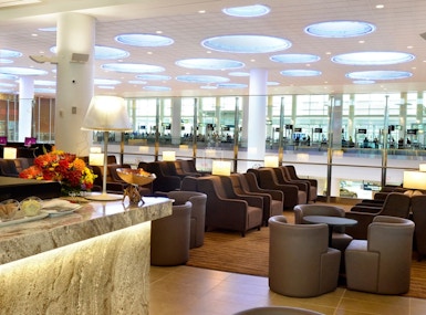 Plaza Premium Lounge (Departures) / Winnipeg image 5
