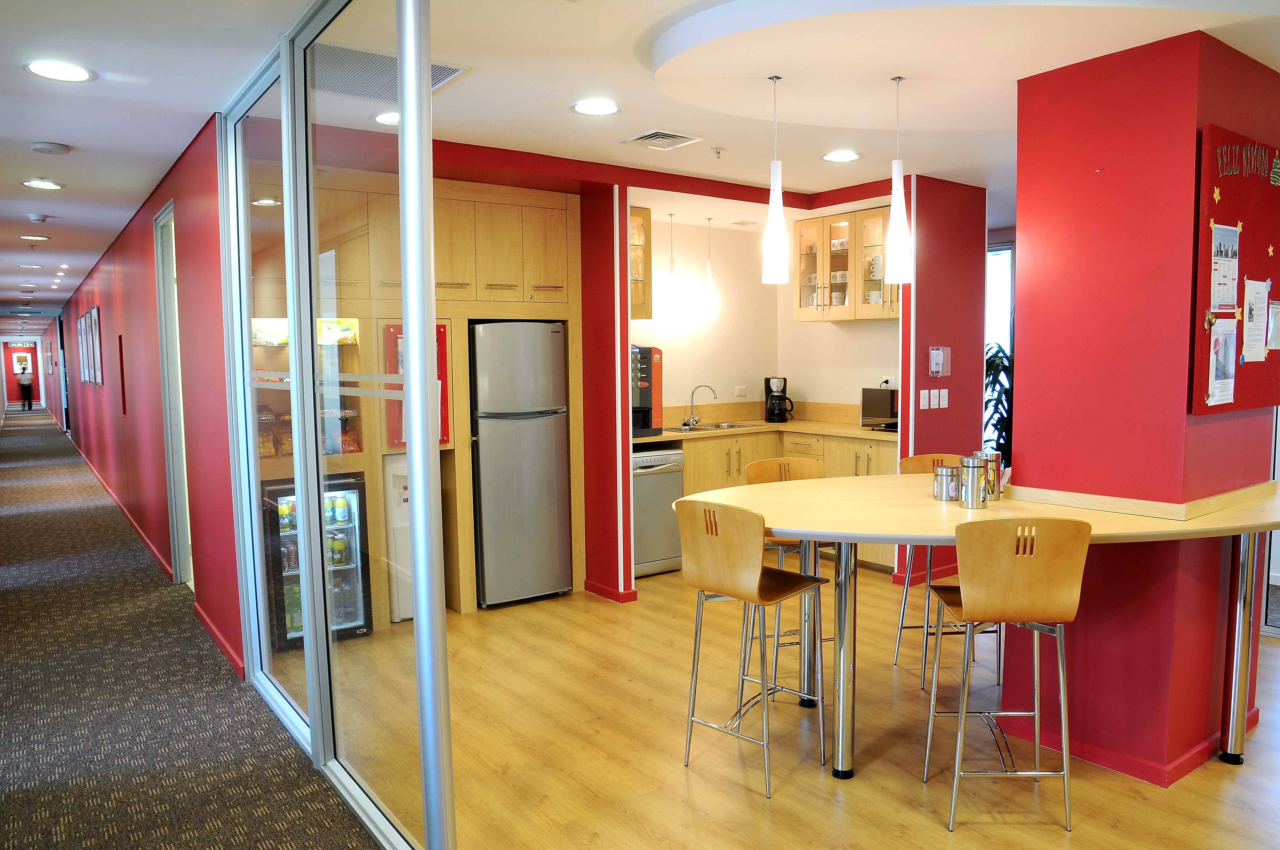 Regus - Santiago, Torre del Parque Arauco II image 3