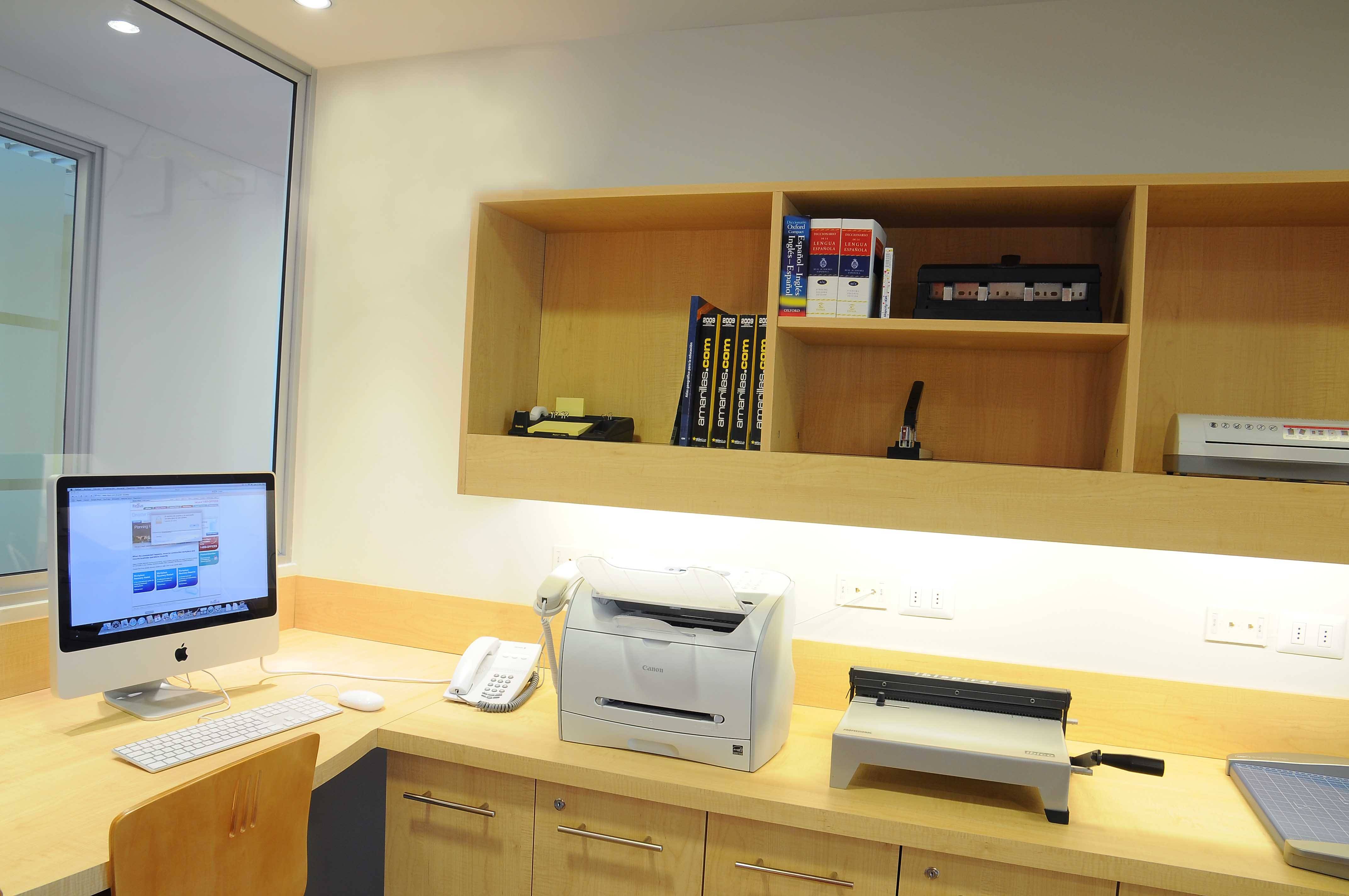 Regus - Santiago, Torre del Parque Arauco II image 5