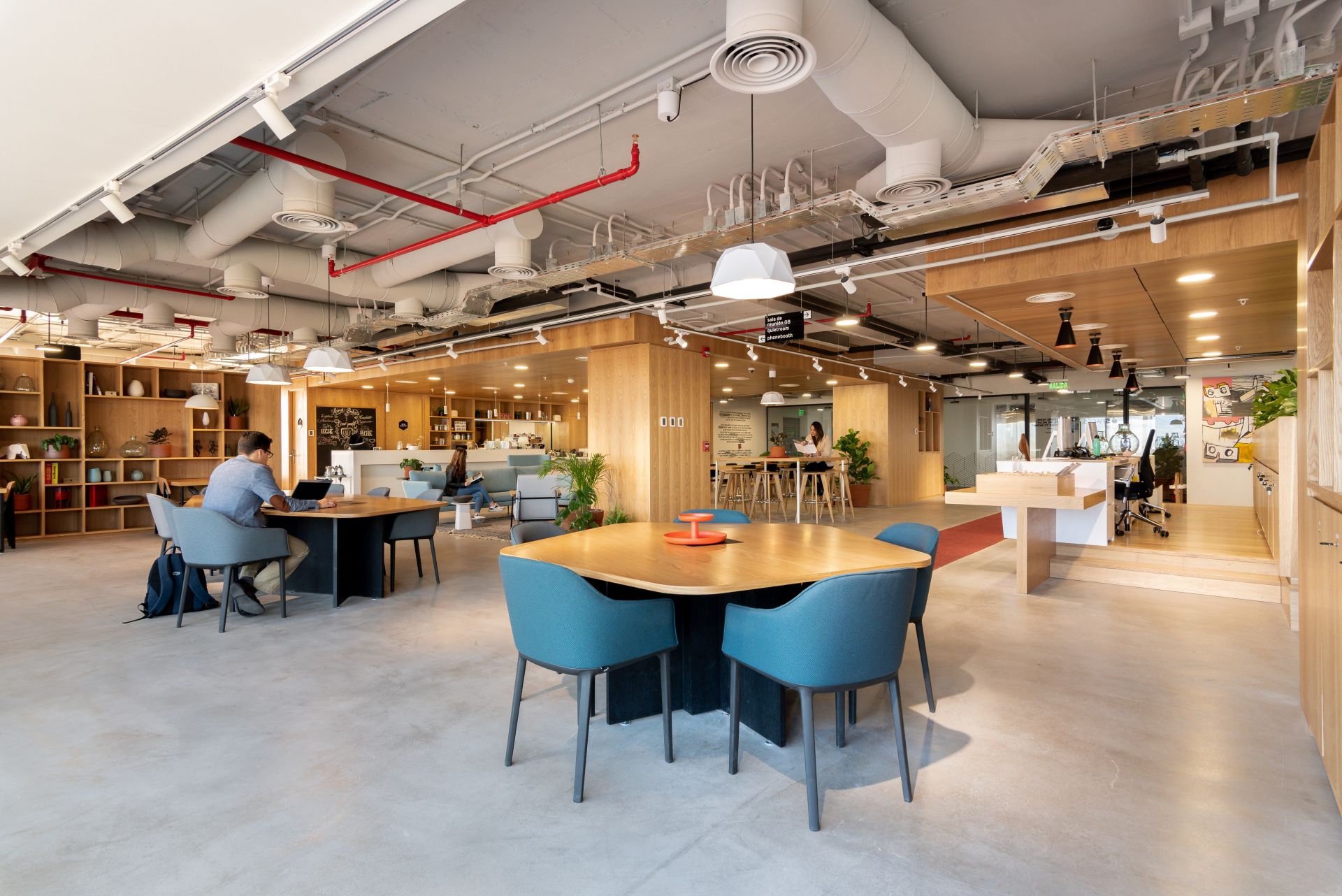 Spaces - SPACES APOQUINDO image 5