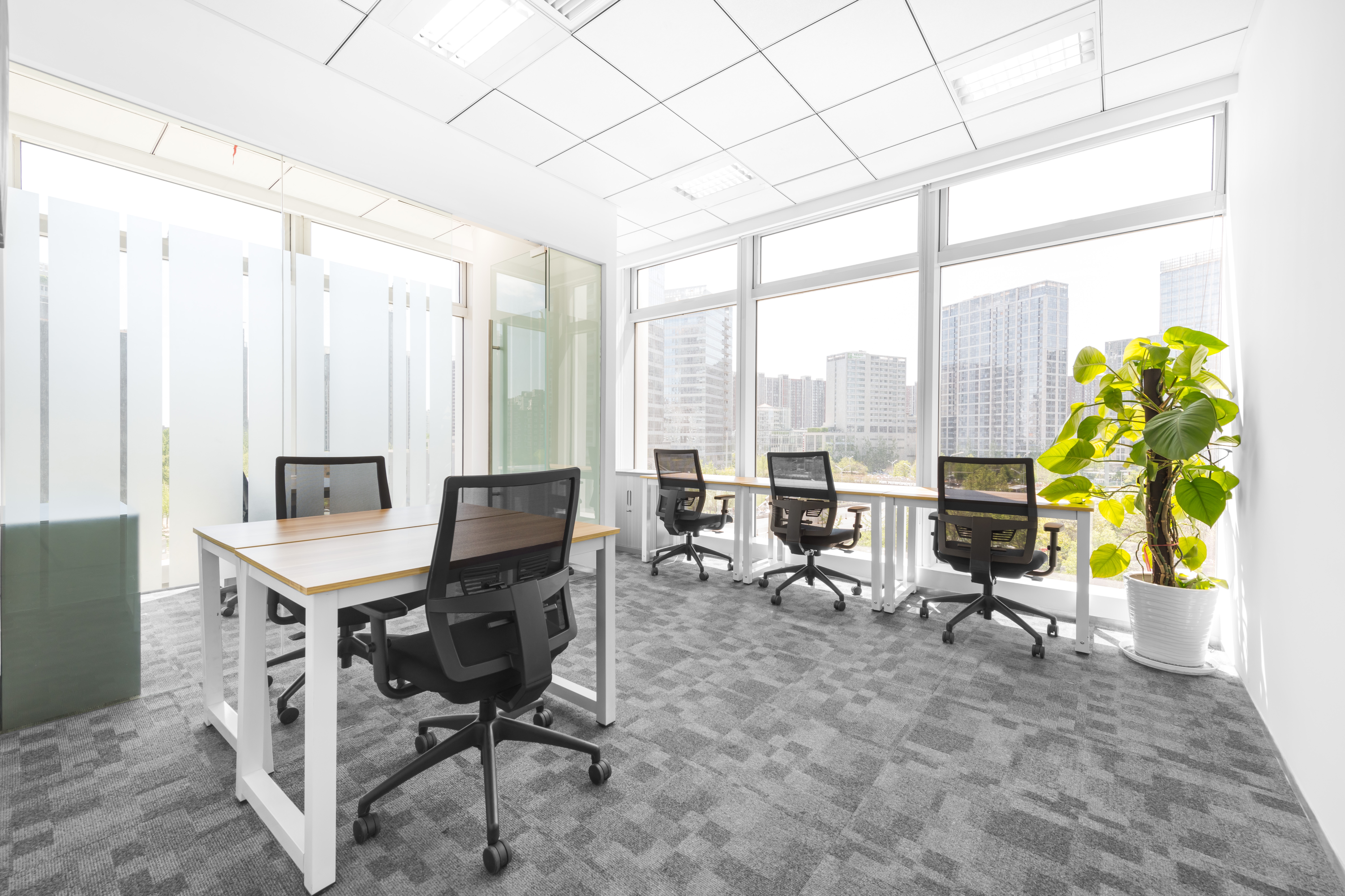 Regus - Beijing, Lei Shing Hong Plaza image 3