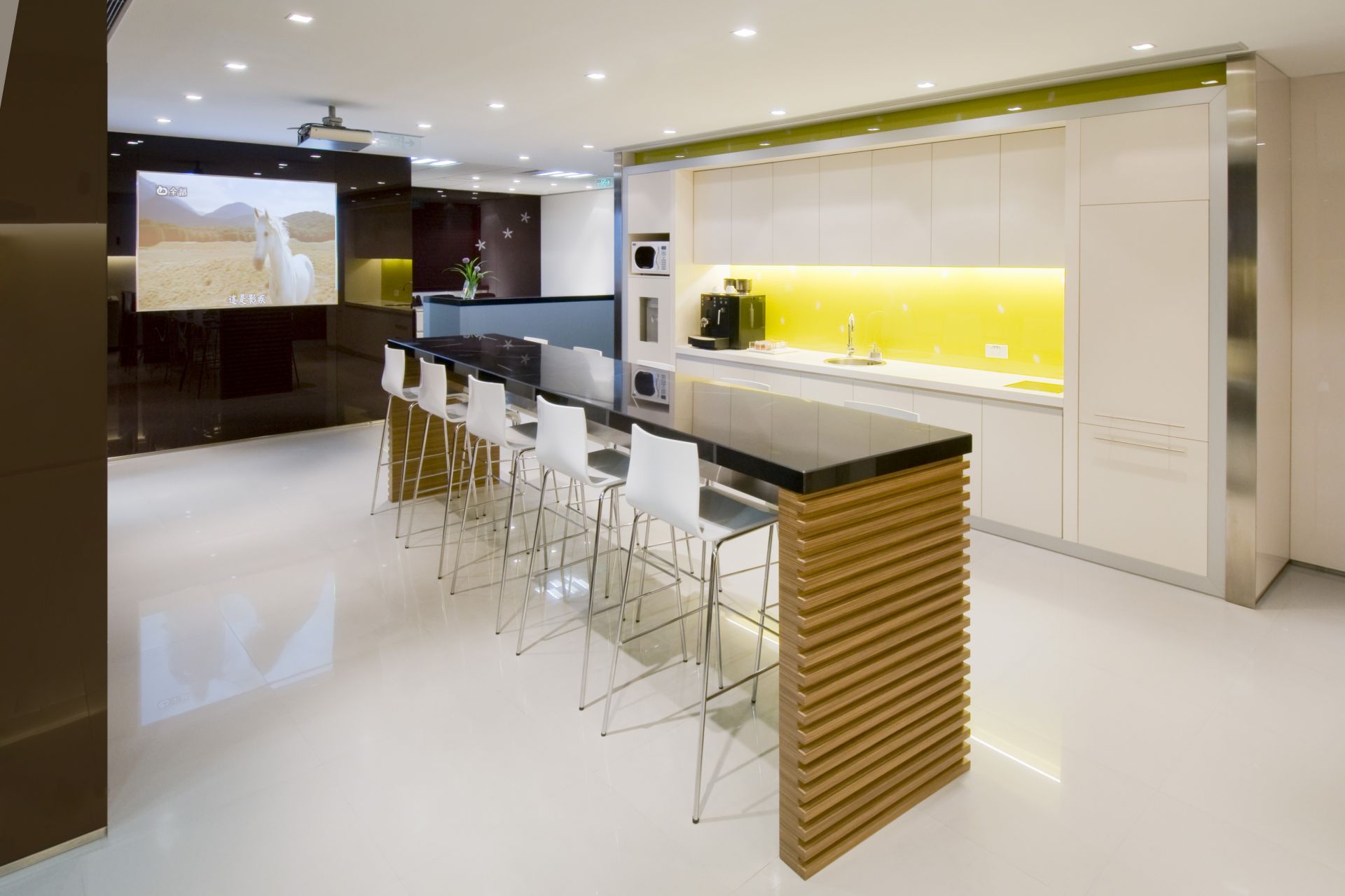 The Executive Centre - Yintai Centre image 4