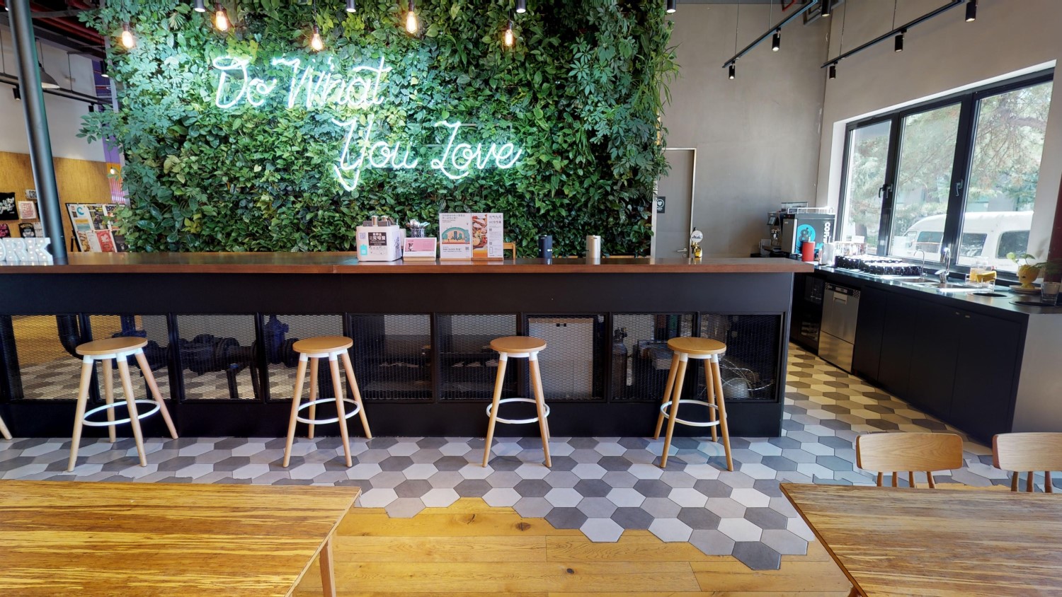 WeWork 14 Jiuxianqiao image 5