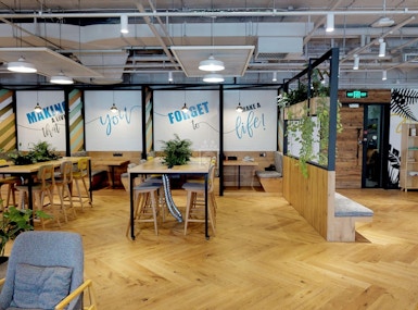 WeWork East Gongxiao Building image 5