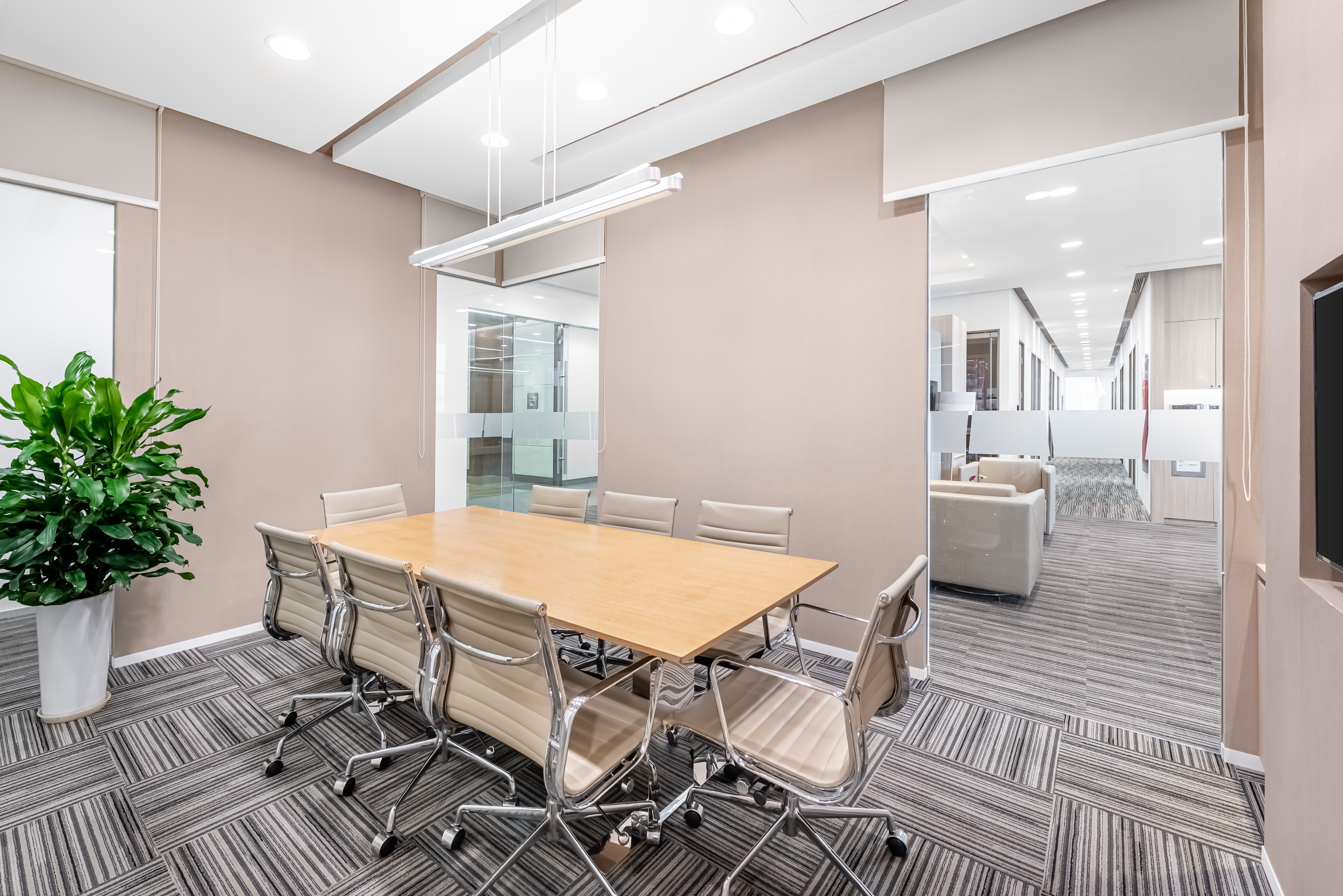 Regus - Chengdu, IFS image 4