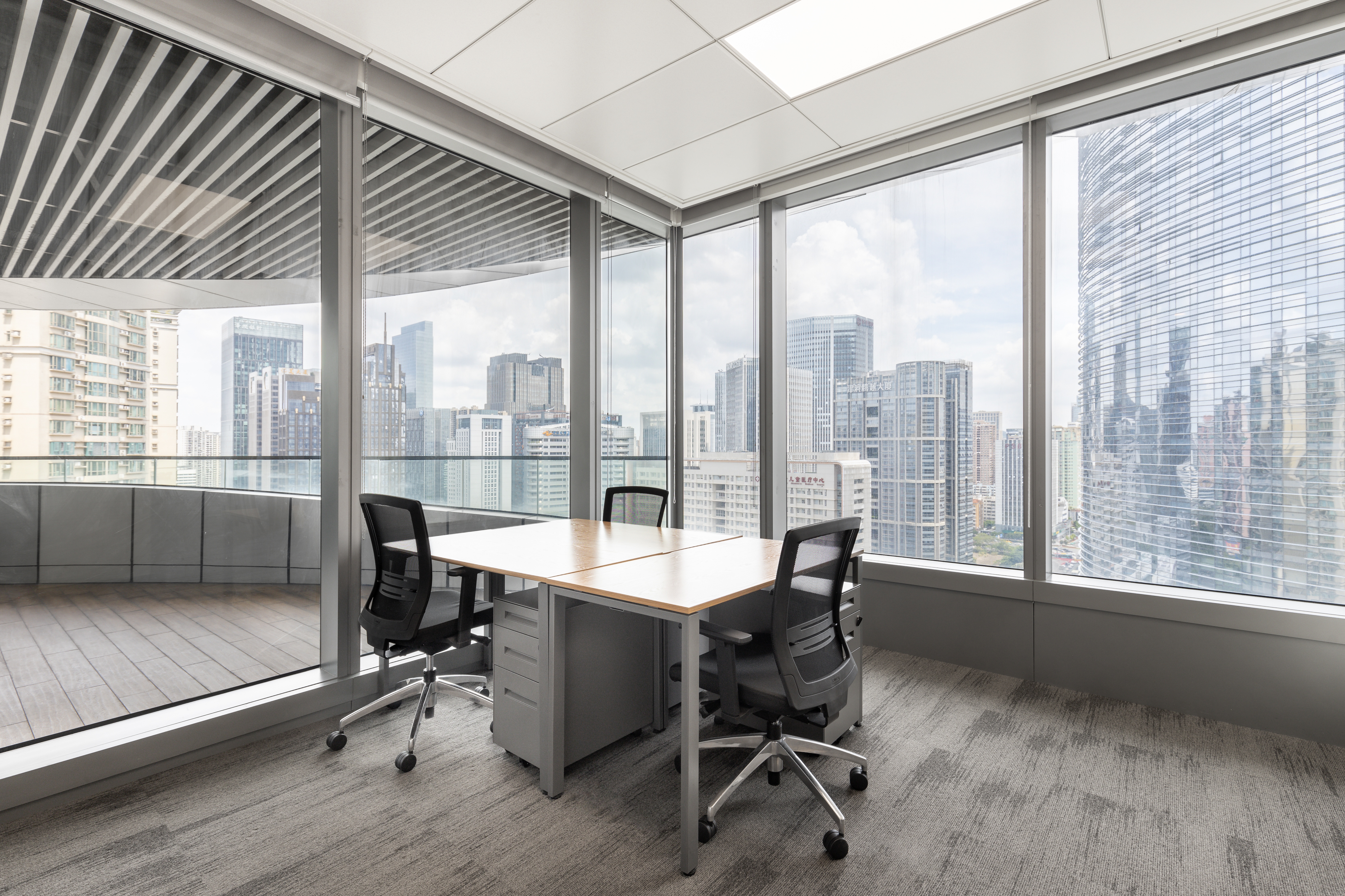 Regus - Guangzhou, Kingold Century Centre image 3