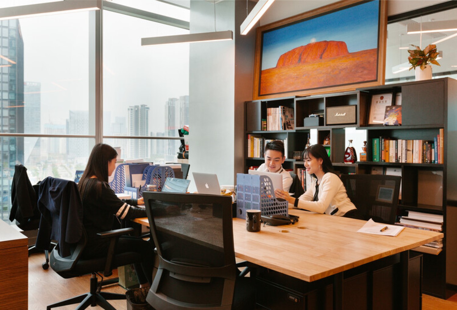 WeWork Yuexiu Financial Building image 2