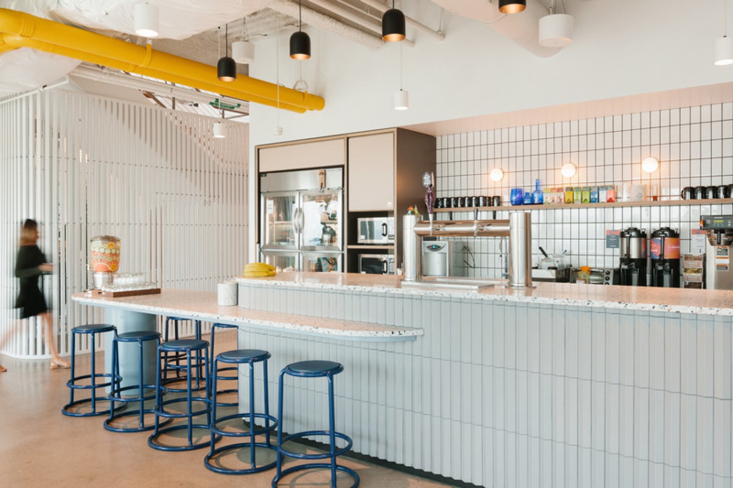 WeWork Yuexiu Financial Building image 4