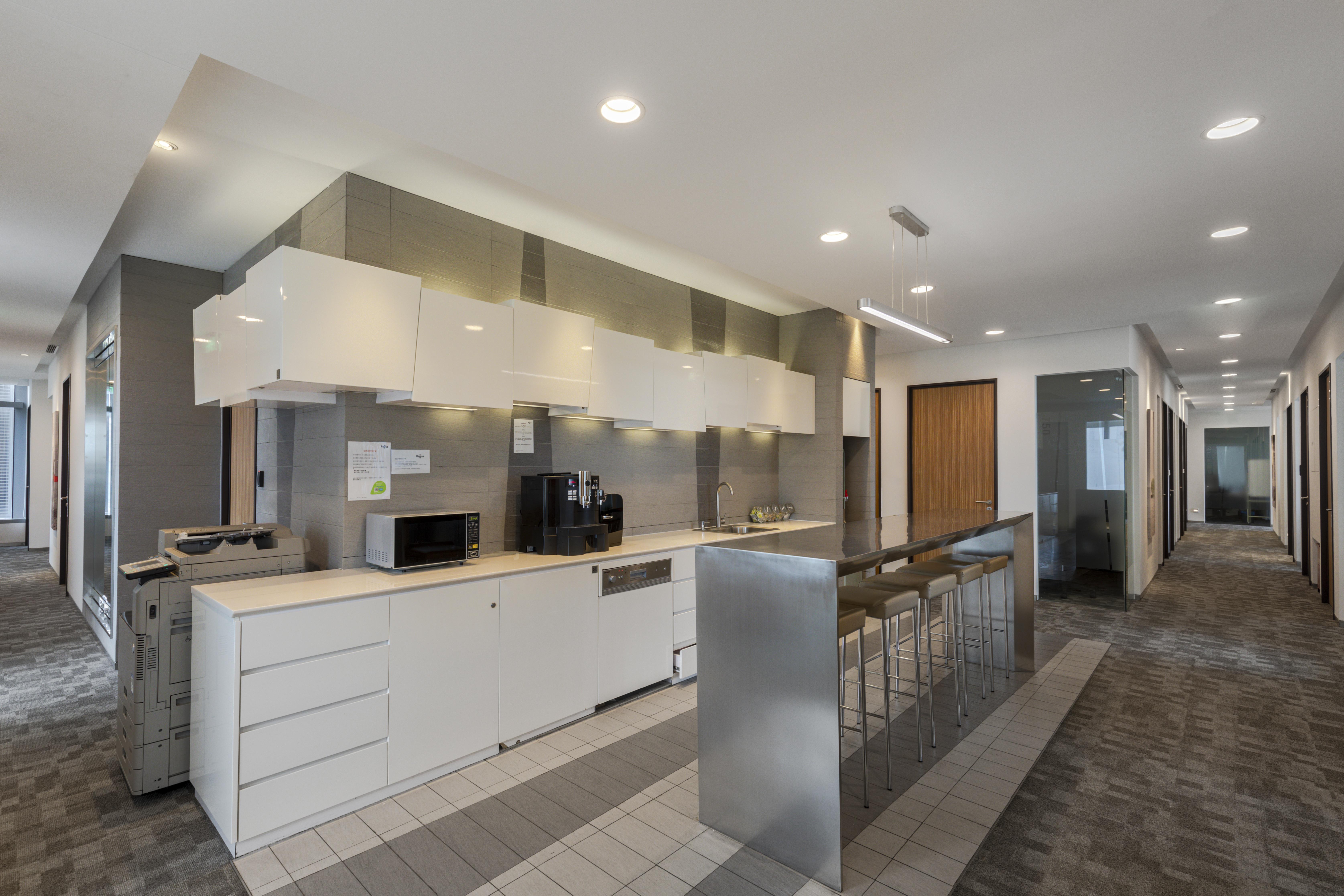 Regus - Hangzhou, China Resources image 5