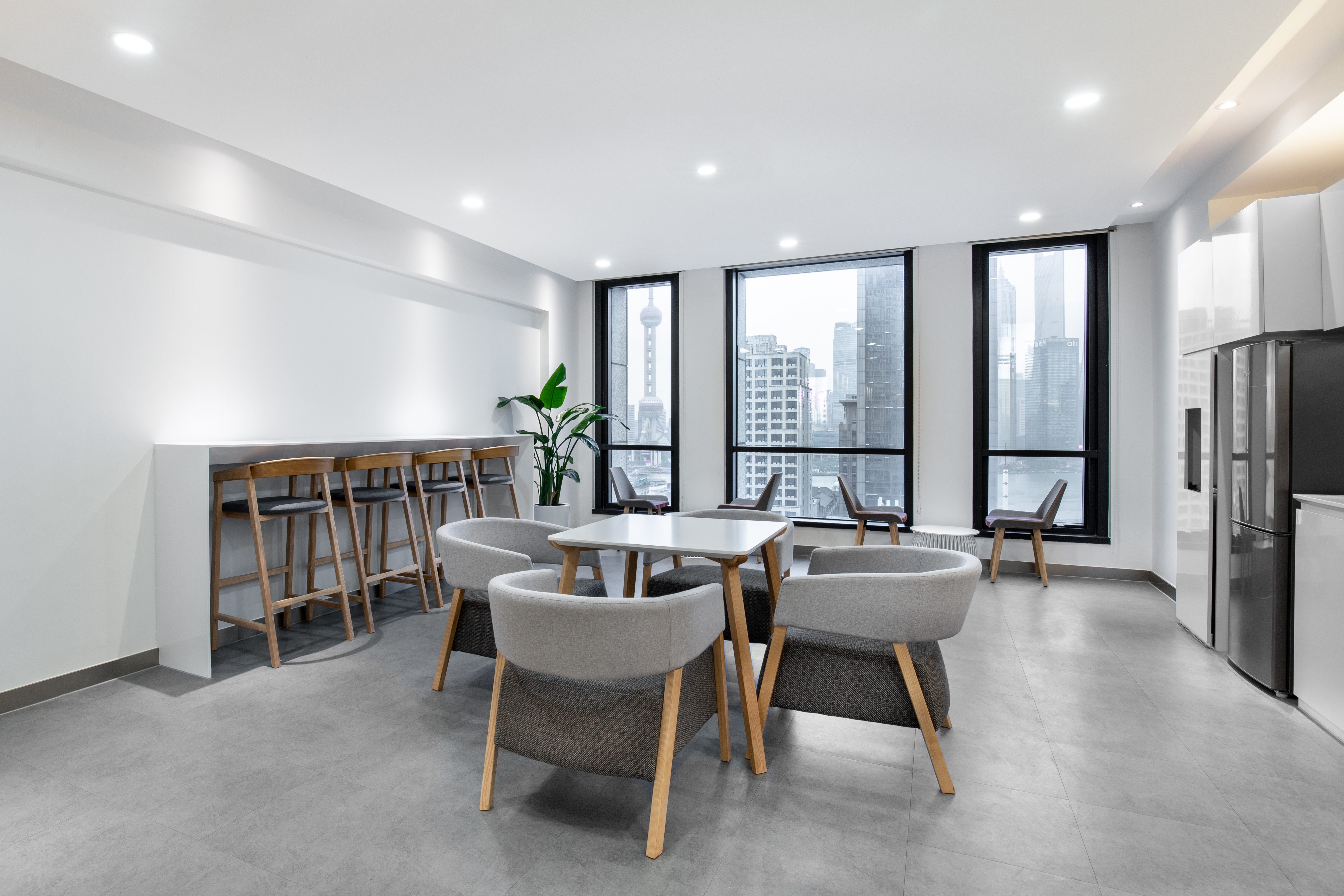 Regus - Shanghai Bund Centre image 5