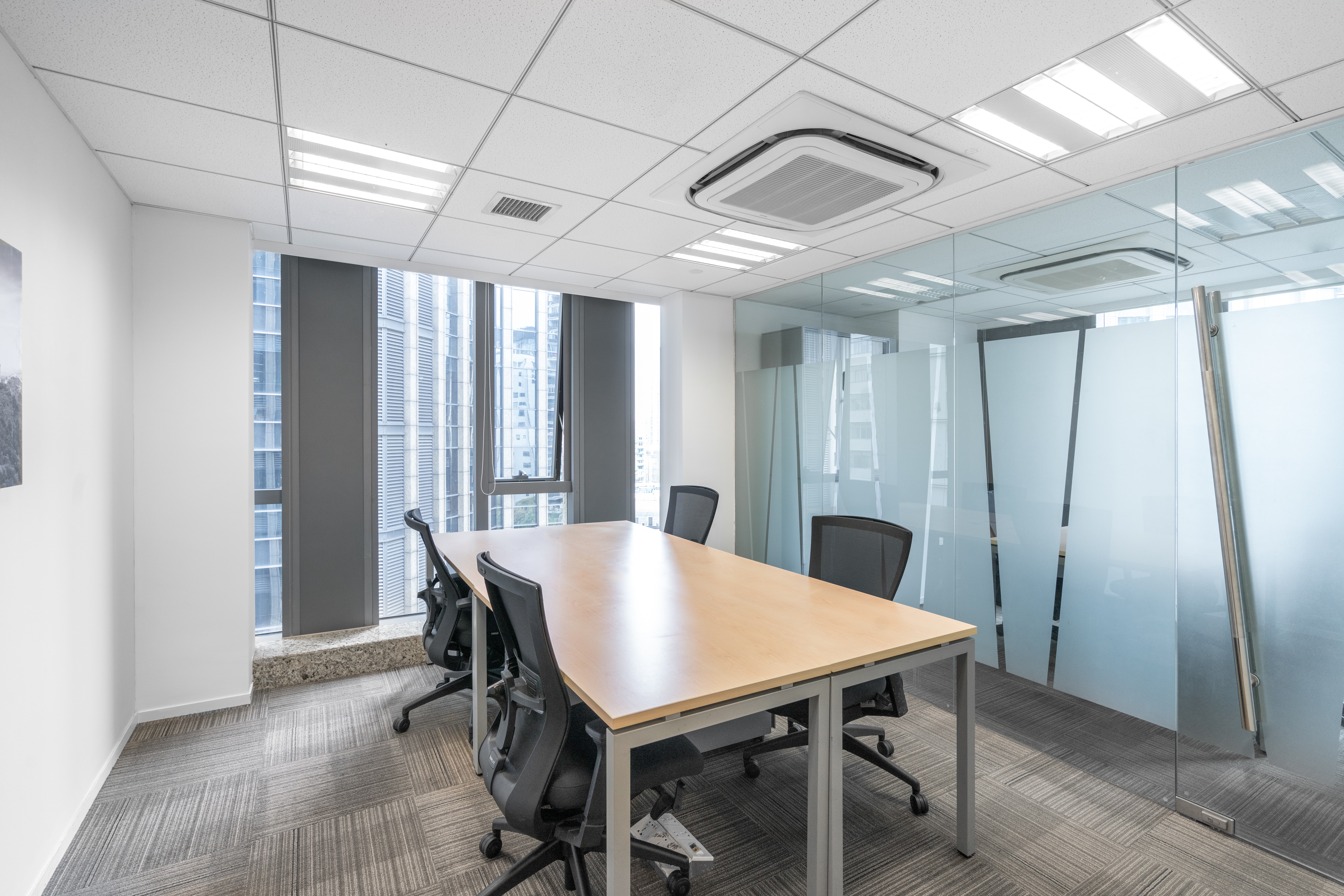 Regus - Shanghai, CCIG International Plaza image 3