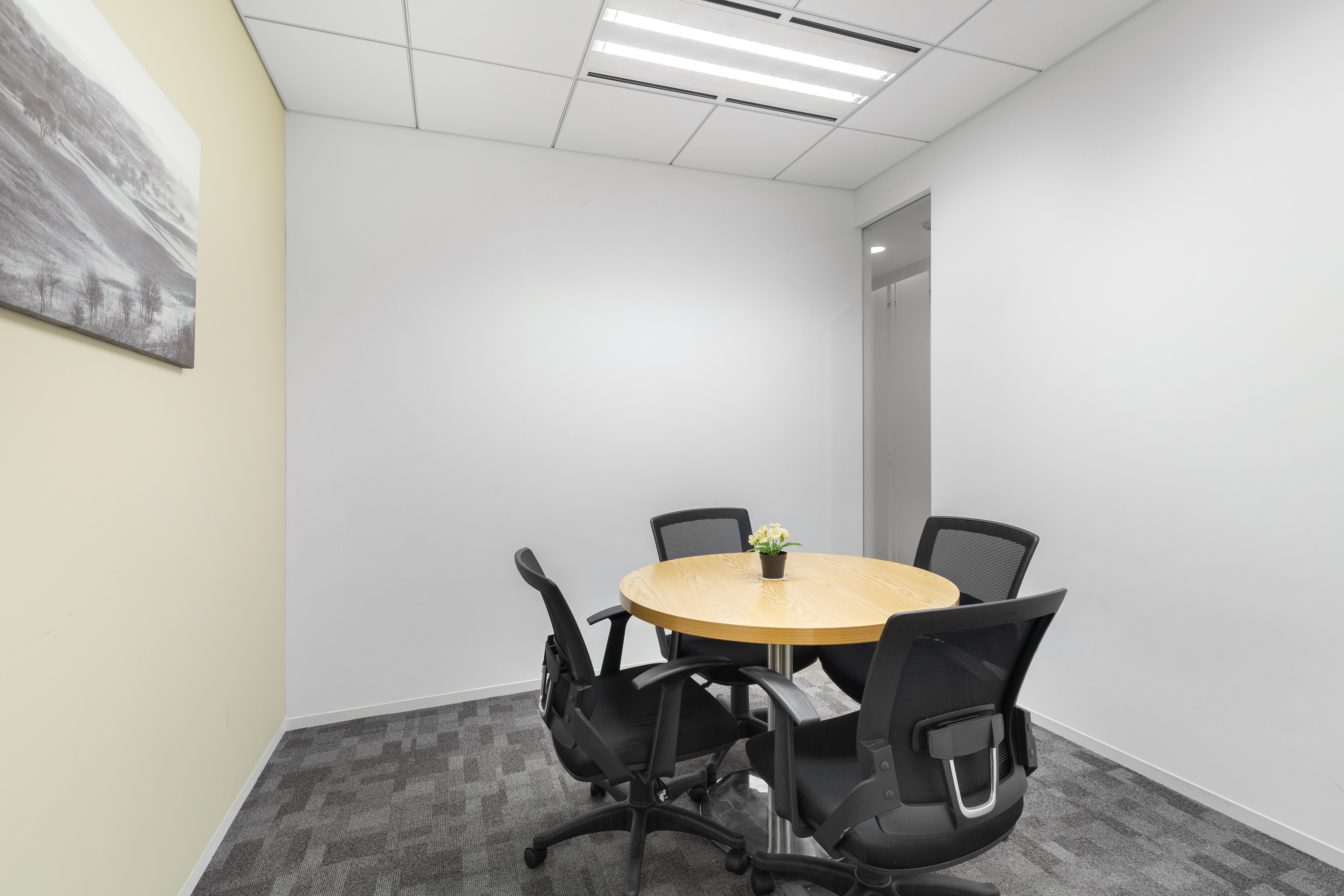 Regus - Shanghai, The Hub image 2