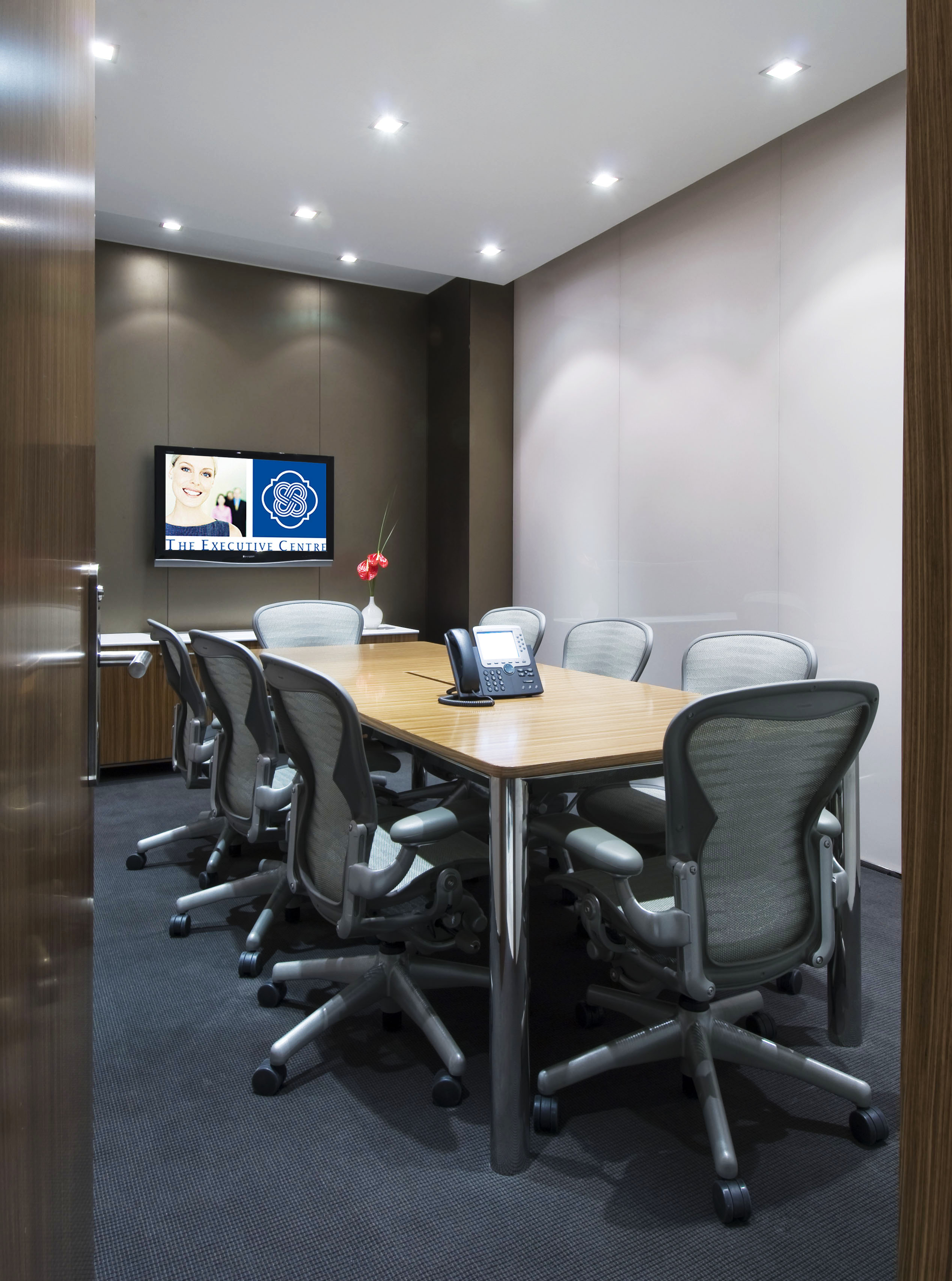 The Executive Centre - Chong Hing Finance Center image 2