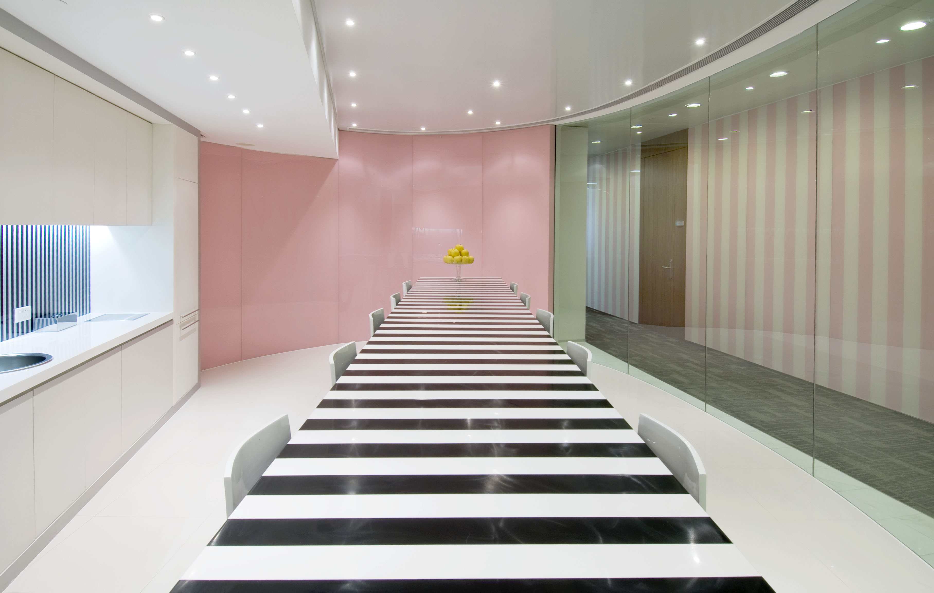 The Executive Centre - Chong Hing Finance Center image 3