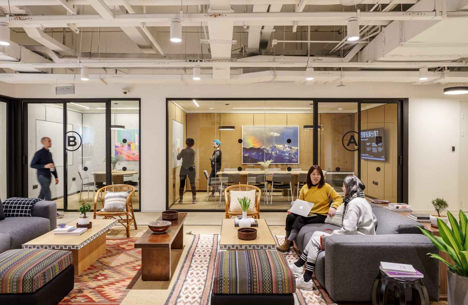 WeWork 188 Huaihai Middle Lu image 2