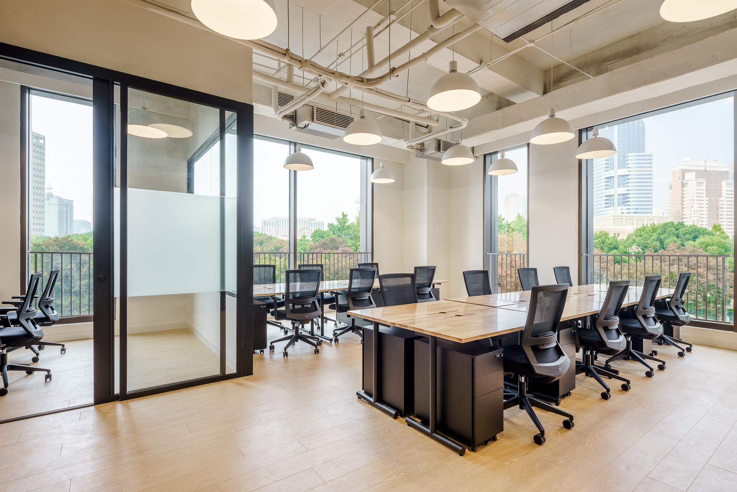 WeWork Shanghai Plaza image 4