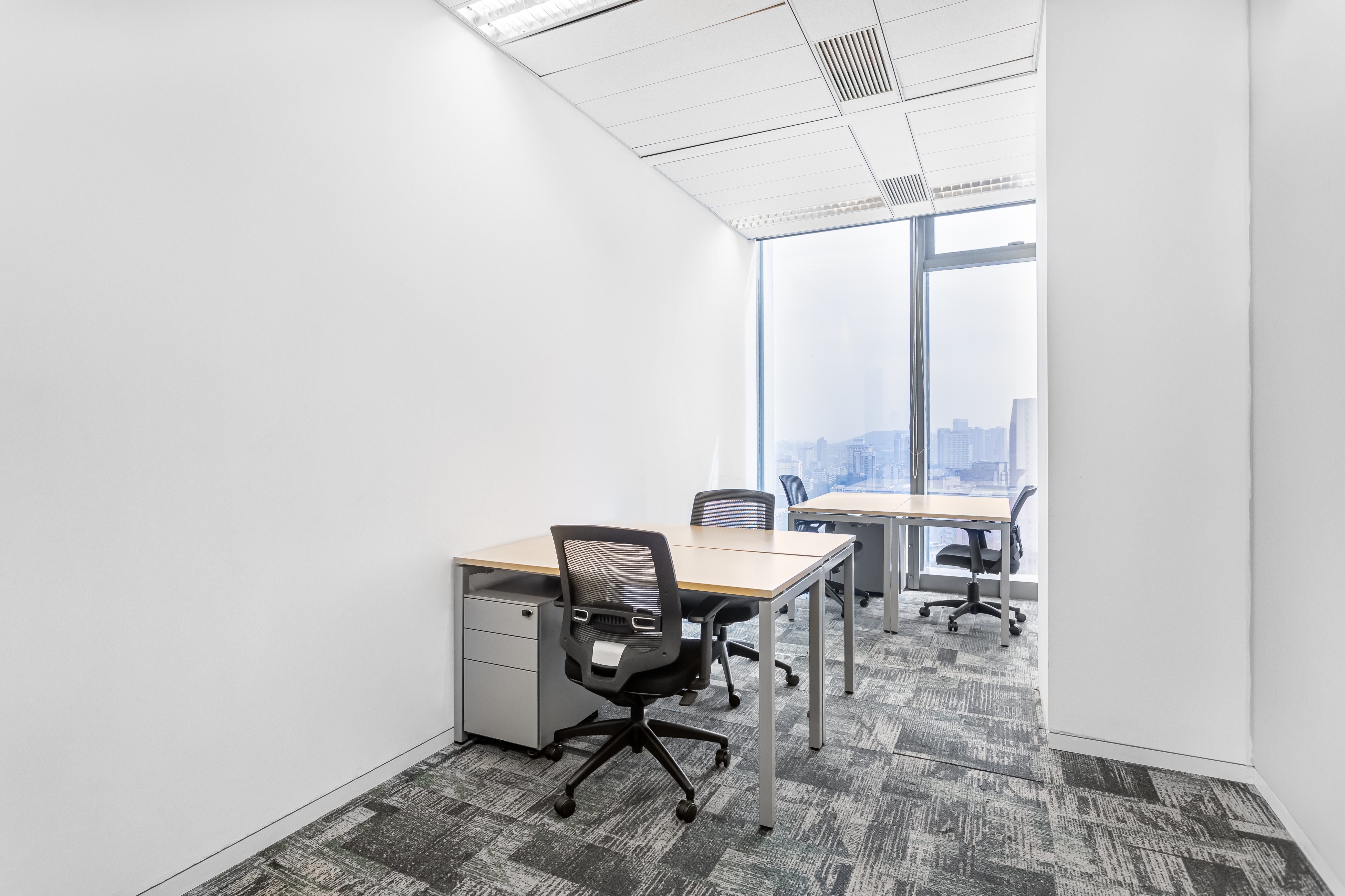 Regus - Wuhan, Poly Plaza image 3