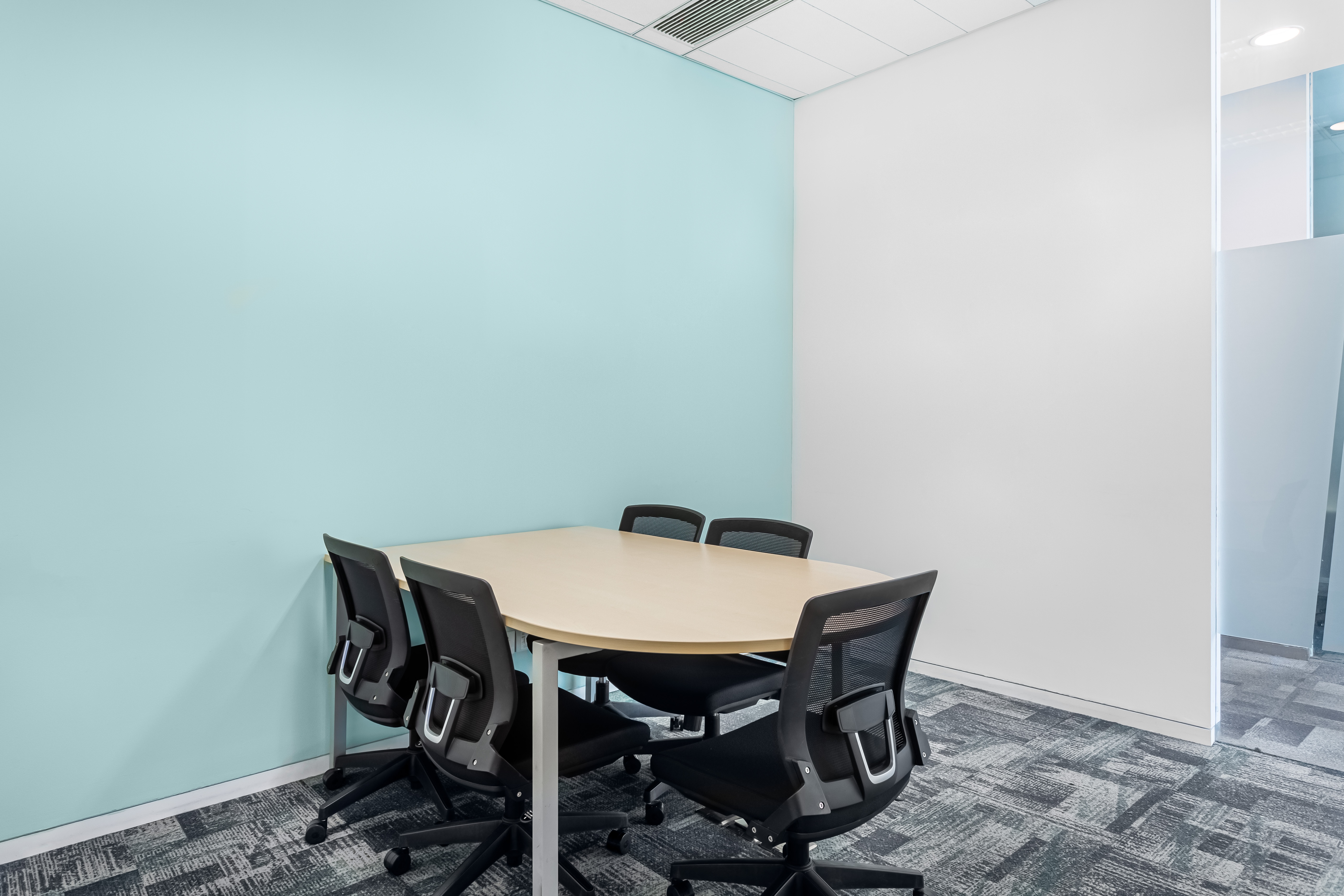 Regus - Wuhan, Poly Plaza image 4