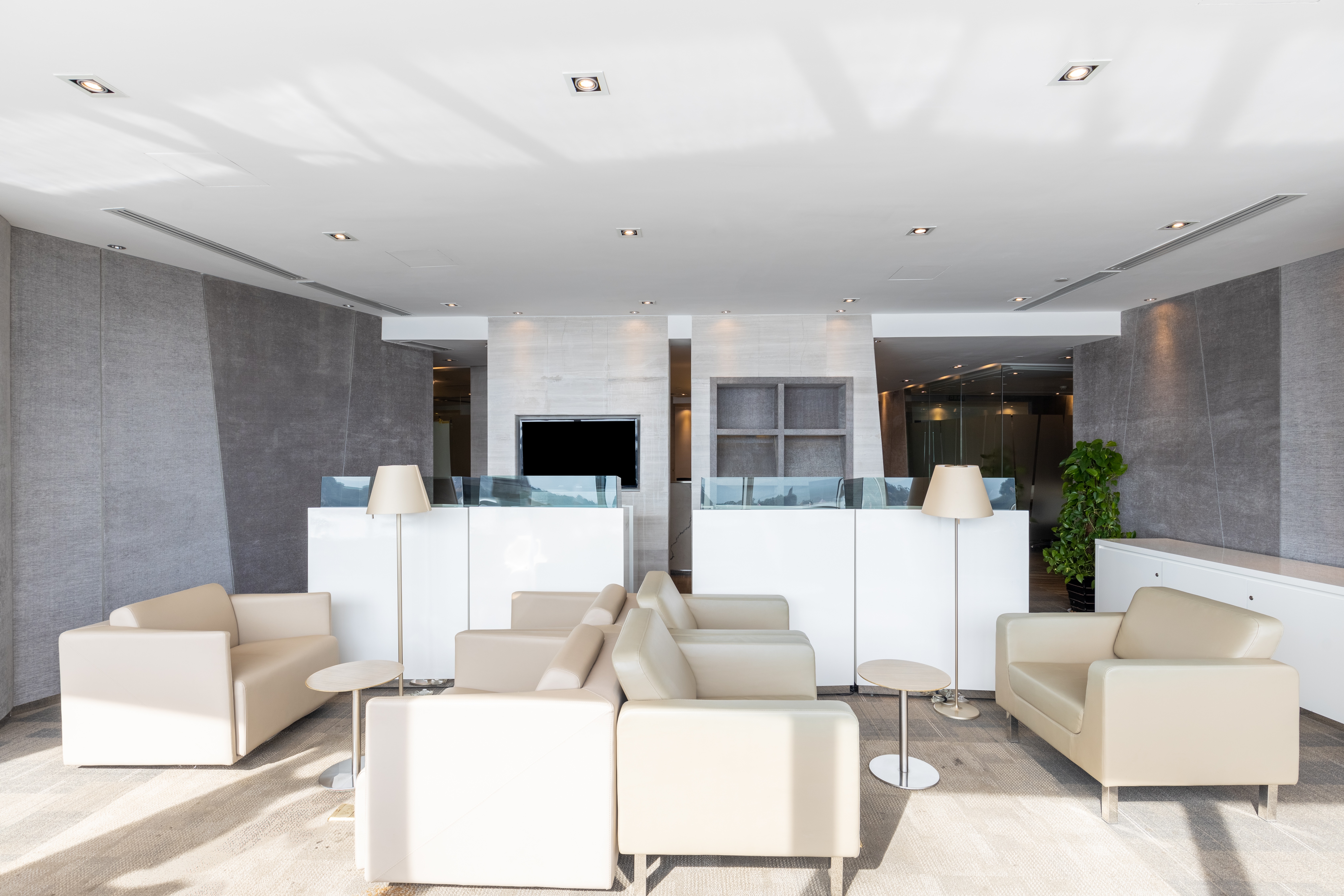 Regus - Xiamen International Plaza image 5