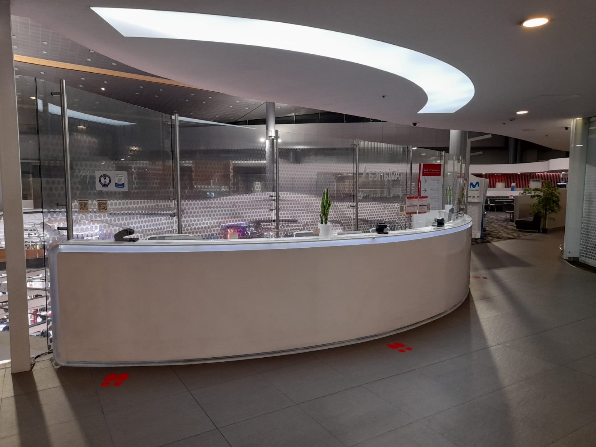 Avianca Bogotá Gold Lounge (International) image 2