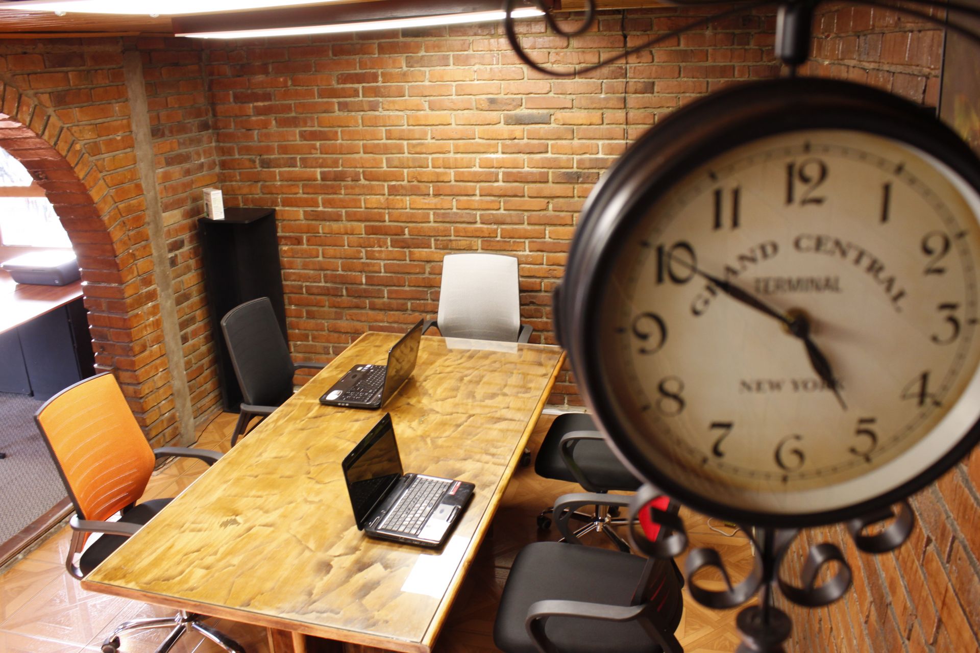 Bajo el Árbol image 3