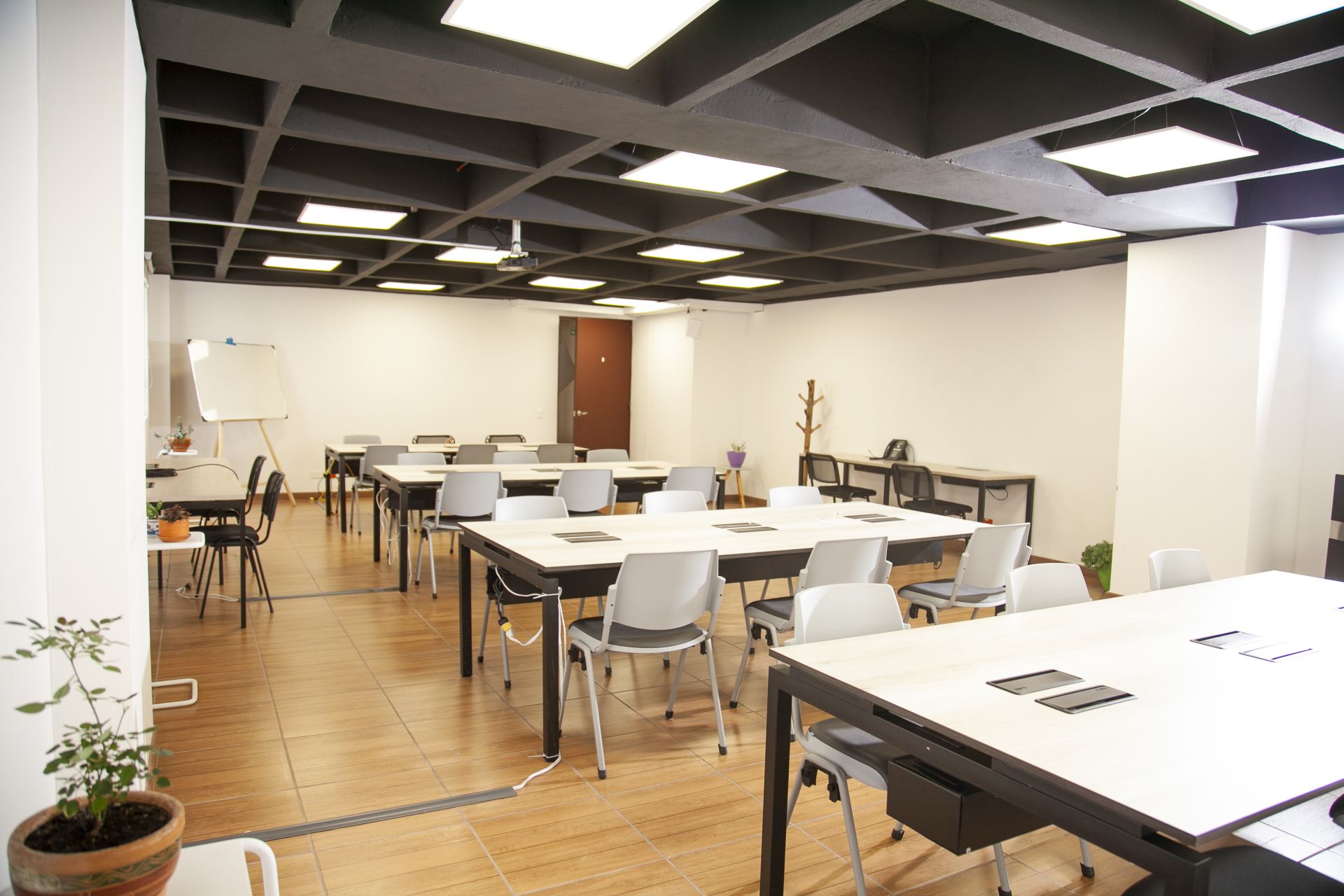 Bogota Downtown Coworking image 2