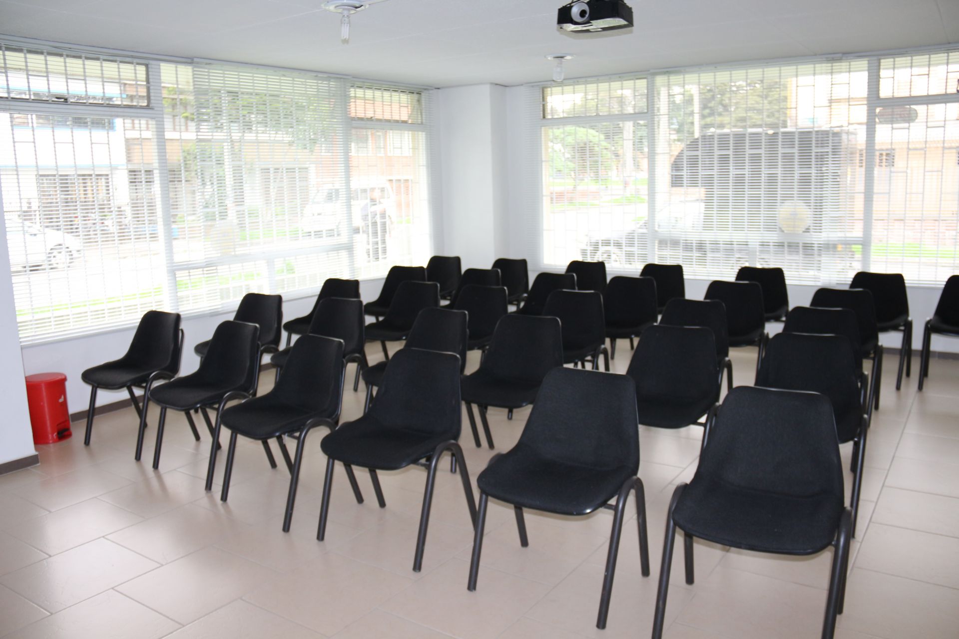 LA COLMENA DIGITAL - COWOKING image 5