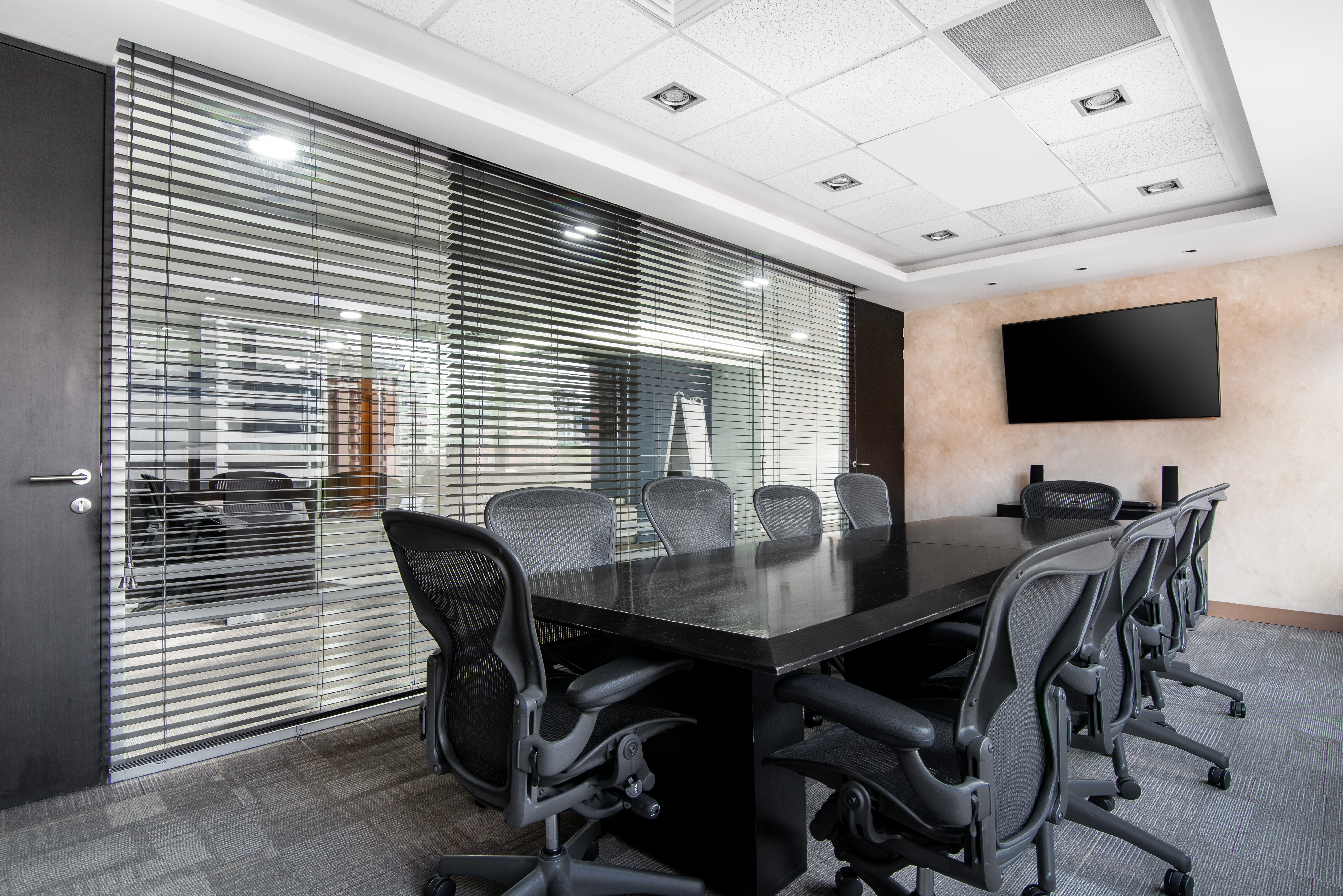 Regus - Bogota, Av. Chile Tower A image 4