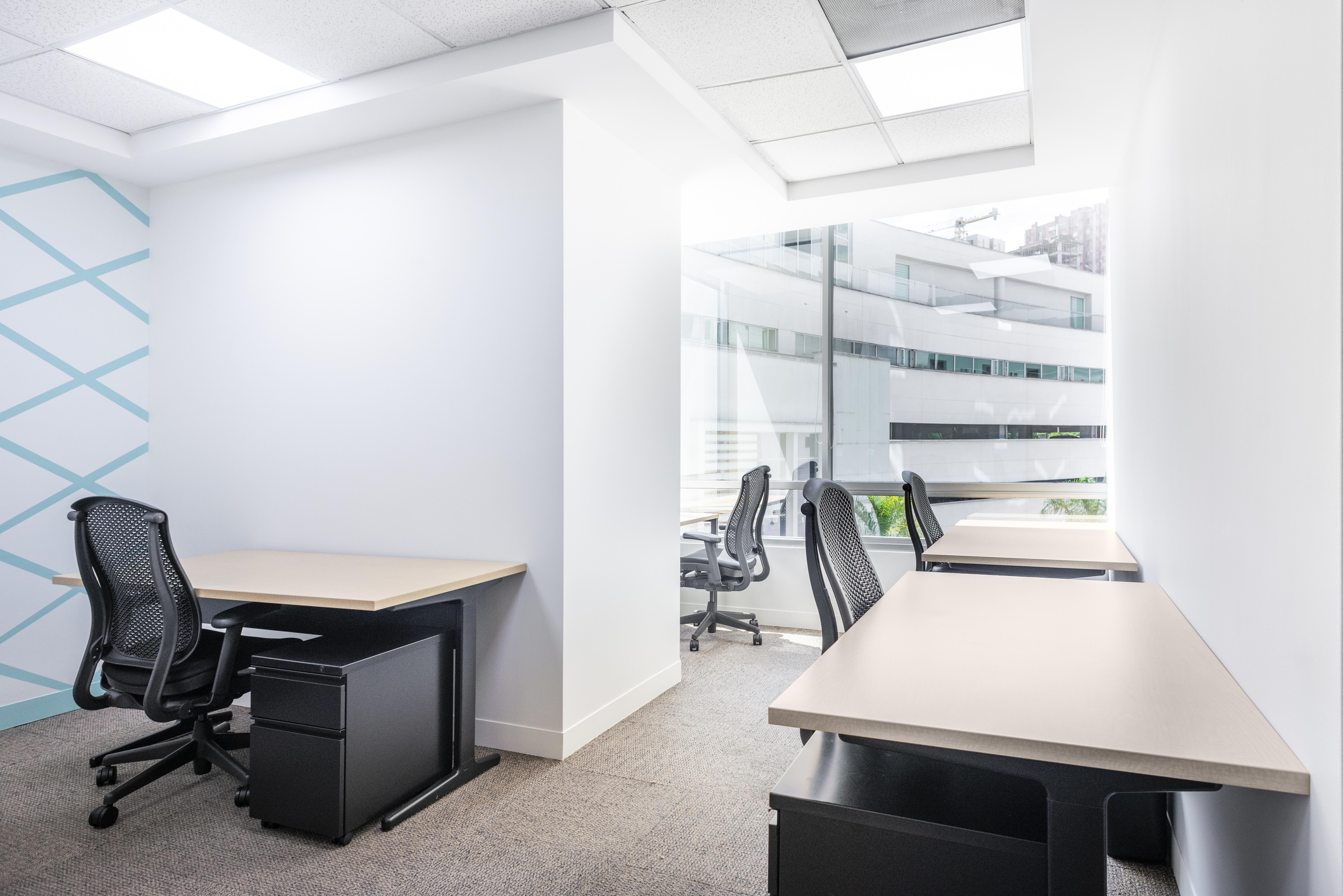 Regus - Medellin, San Fernando Plaza image 3