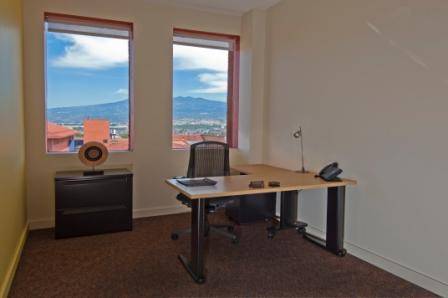 Regus - San Jose Plaza Roble Las Terrazas image 5