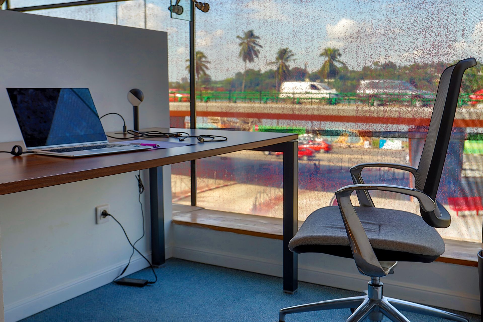 Royal Work Club image 4