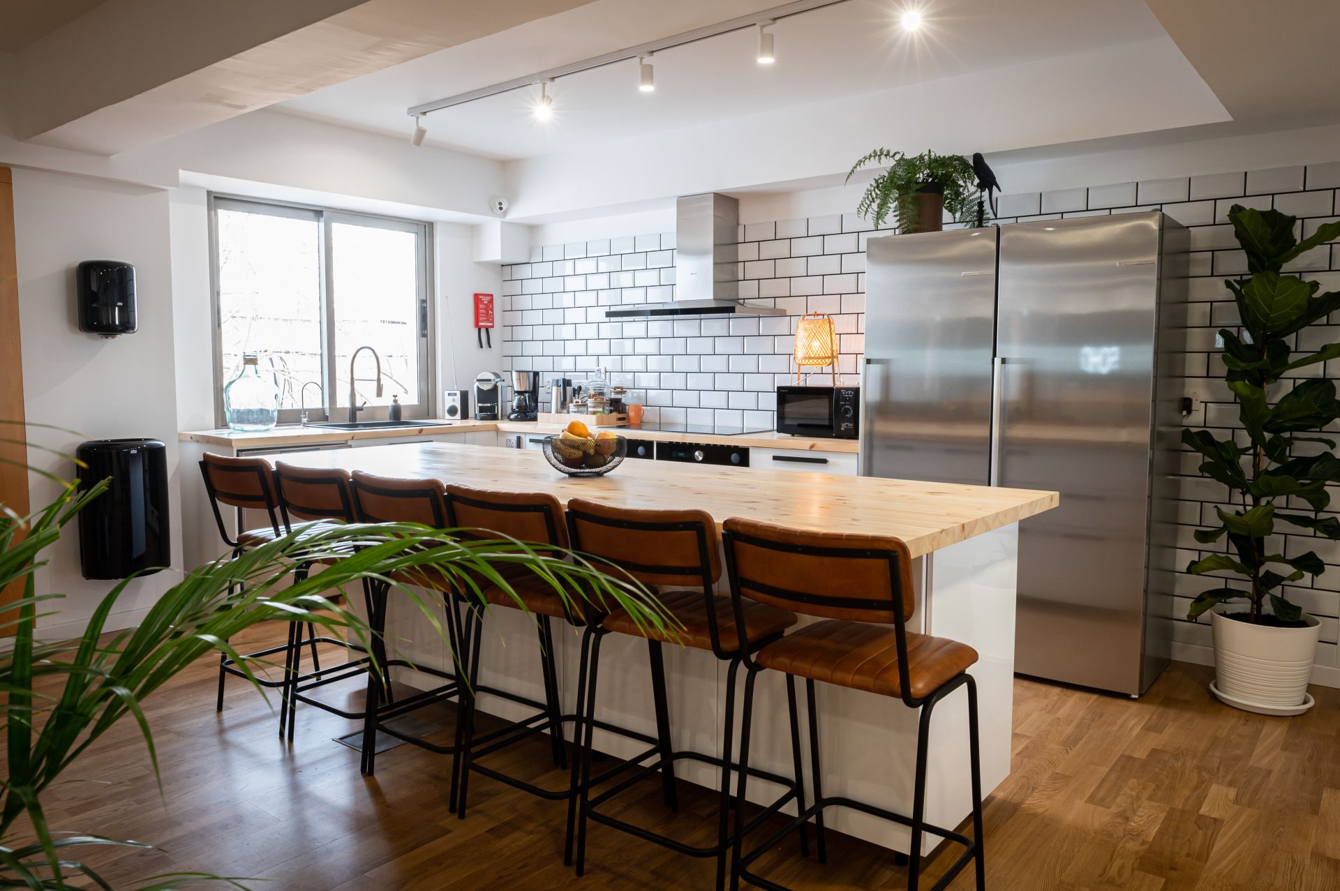 SOHO Central image 4