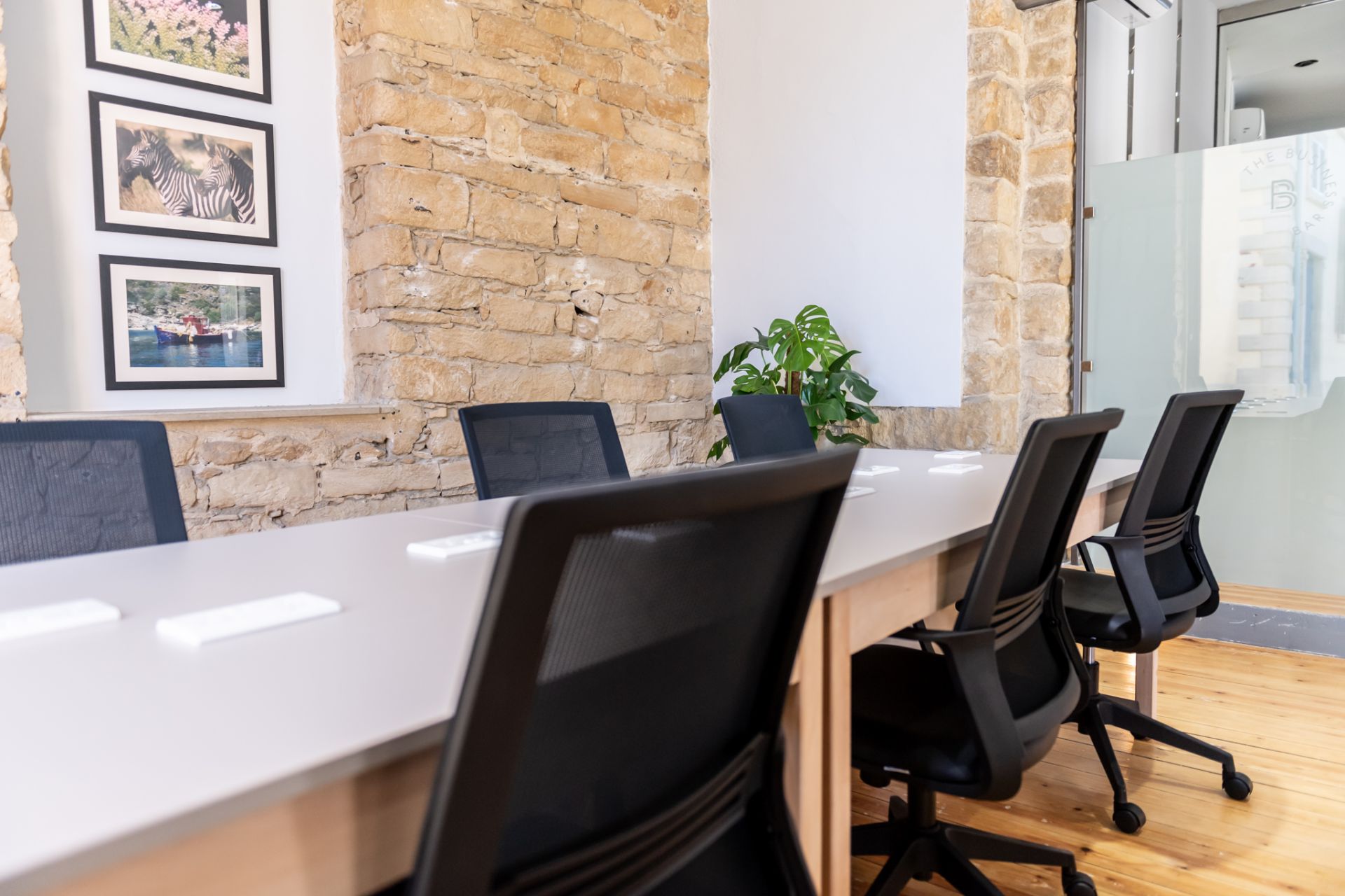 the business bar image 2