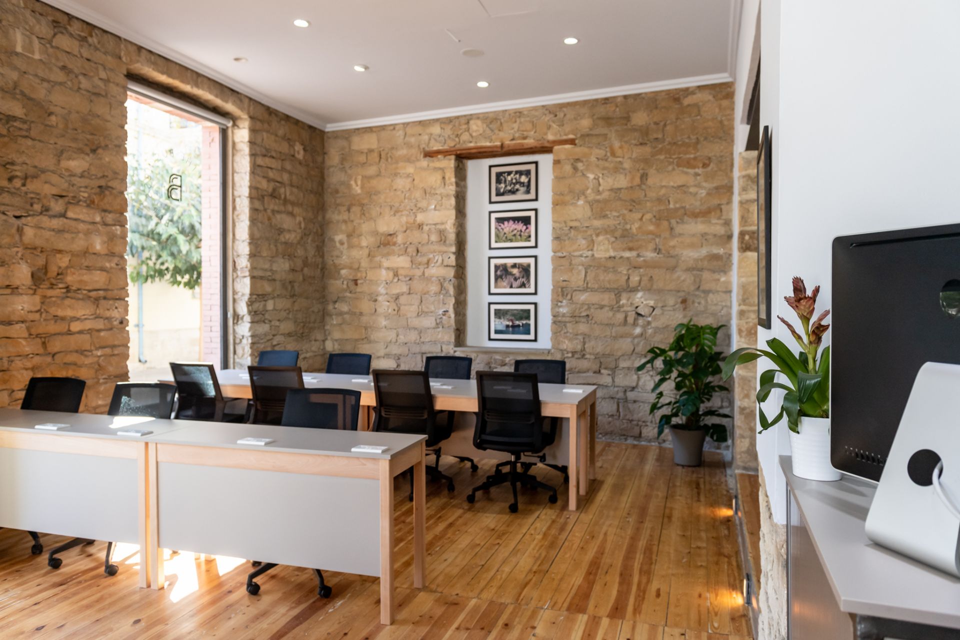 the business bar image 4