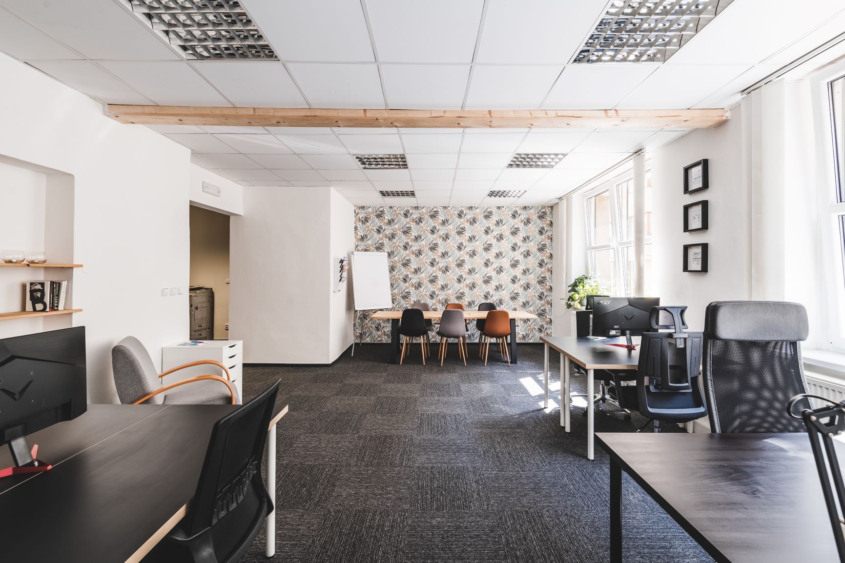 Pracovna R51 image 2