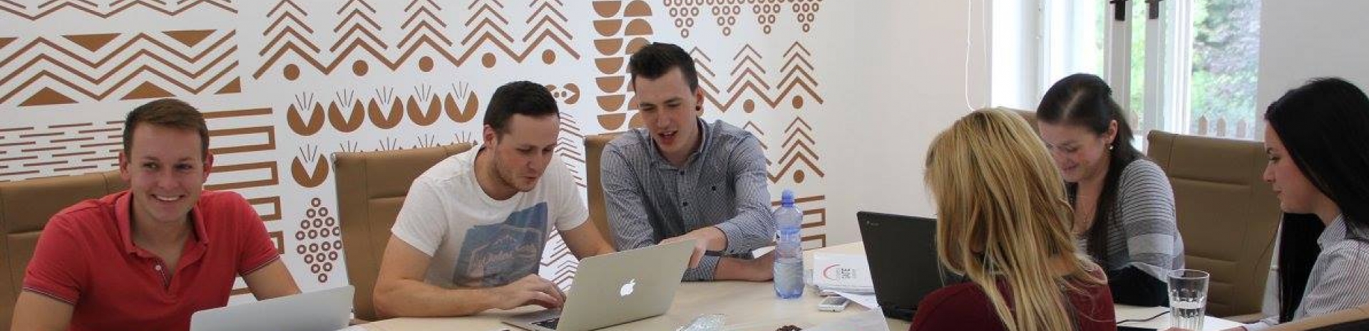 Business Gate image 1