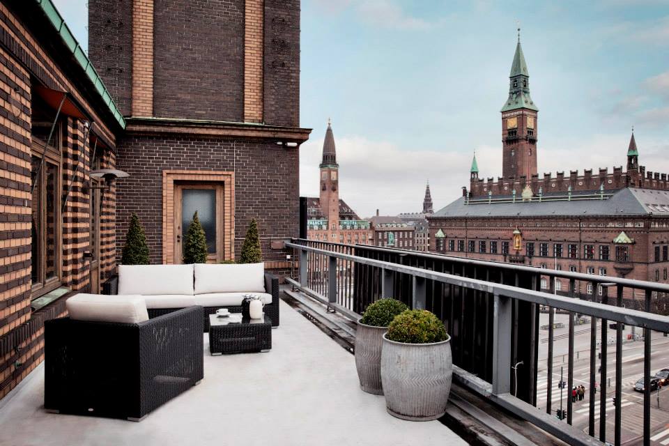 Regus Business Center City image 2