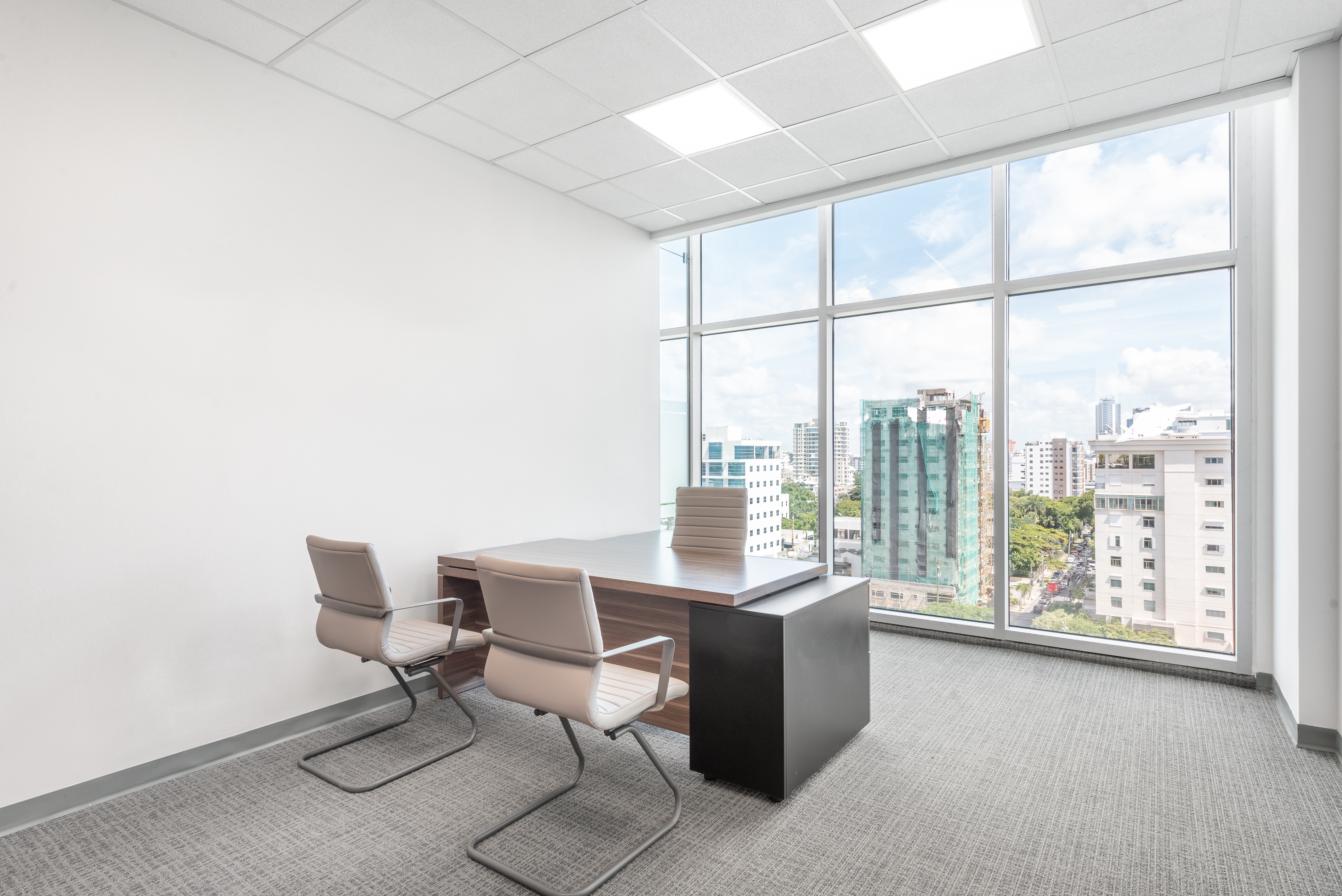 Regus - Santo Domingo, Roble Corporate Centre image 3