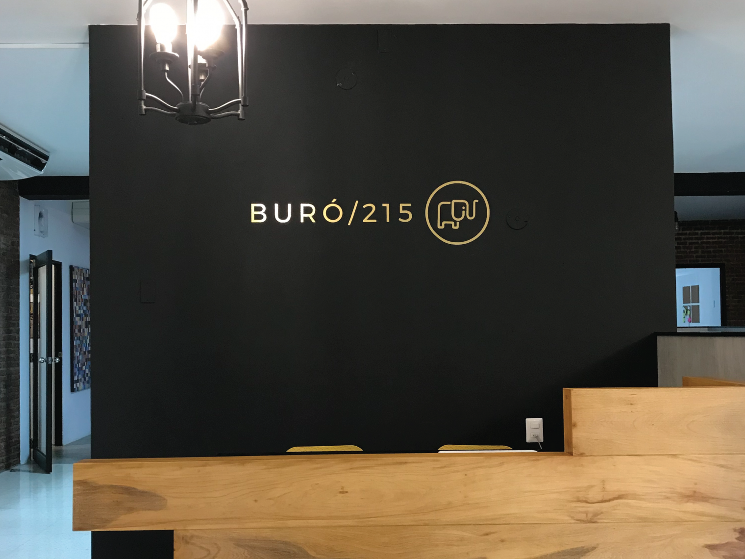 Buro 215 image 4