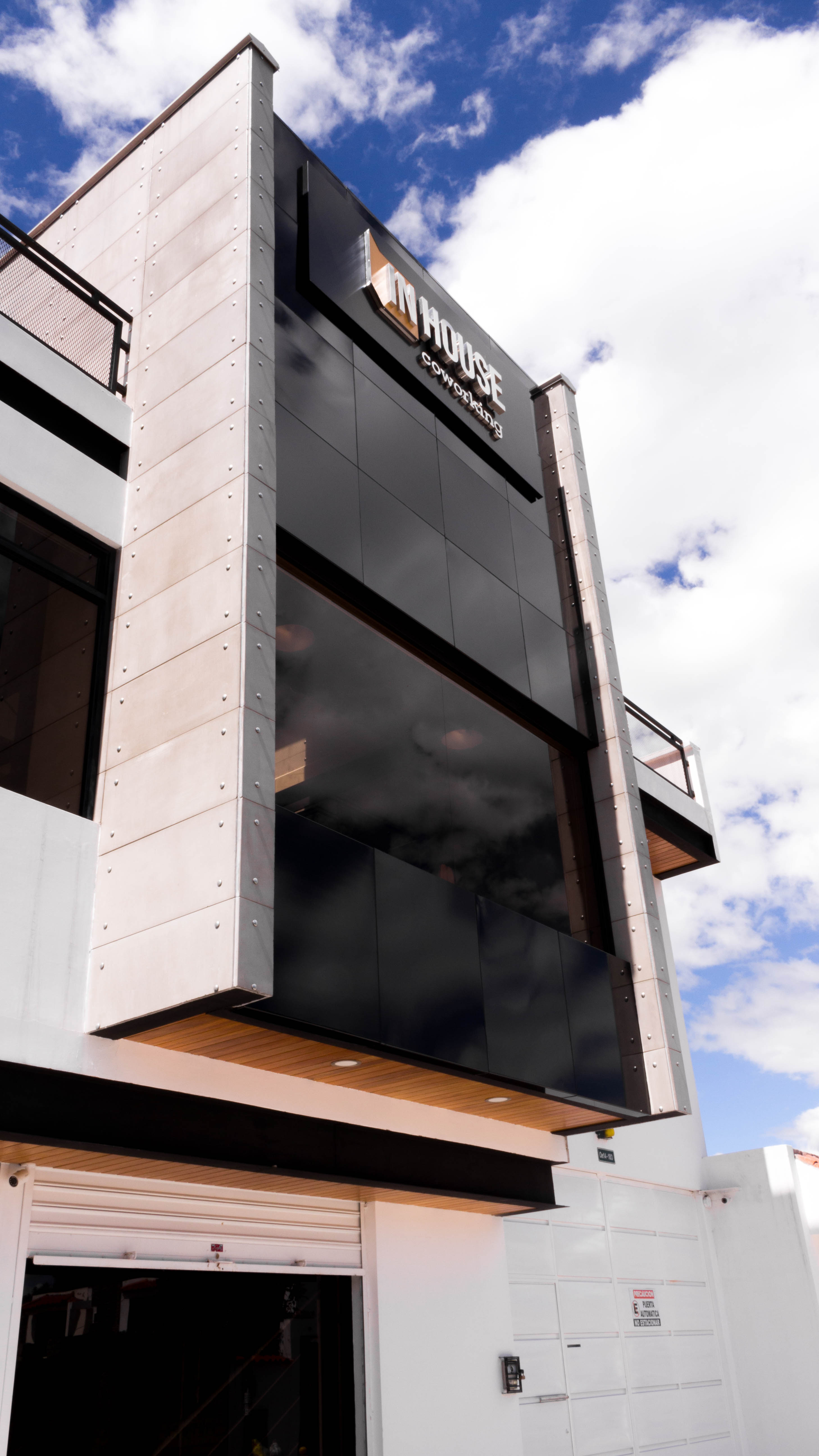 Inhouse coworking image 2