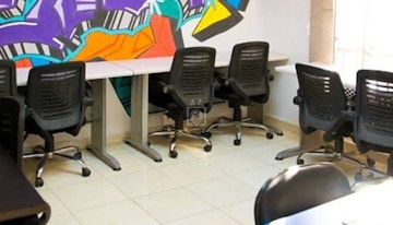 El Garage Craft House image 1