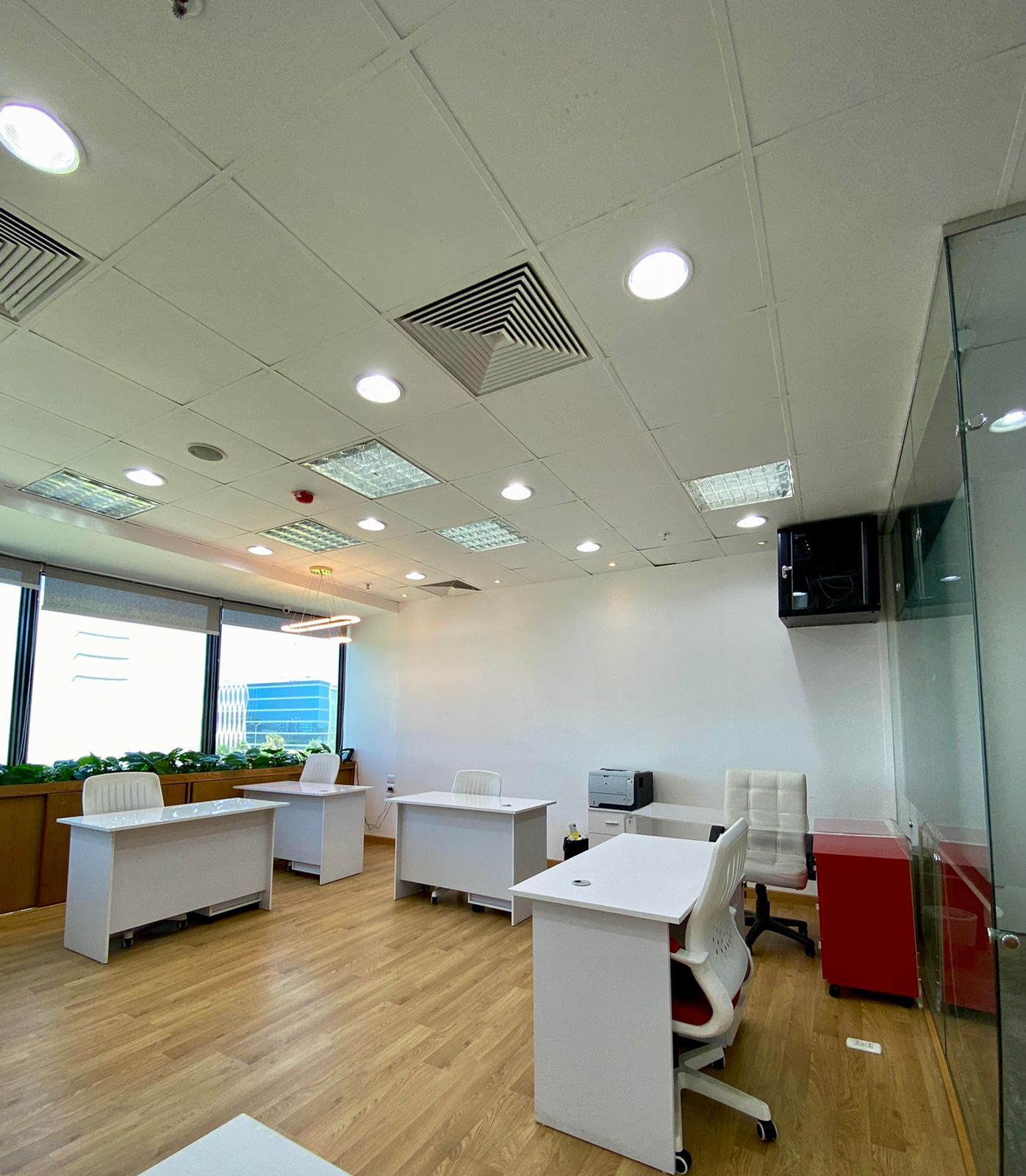 Smart Business For Office Space image 2