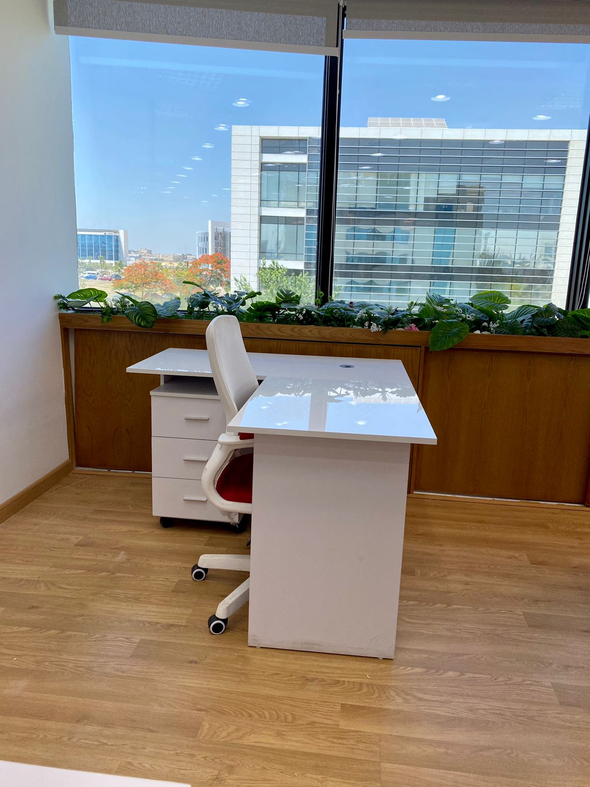 Smart Business For Office Space image 5