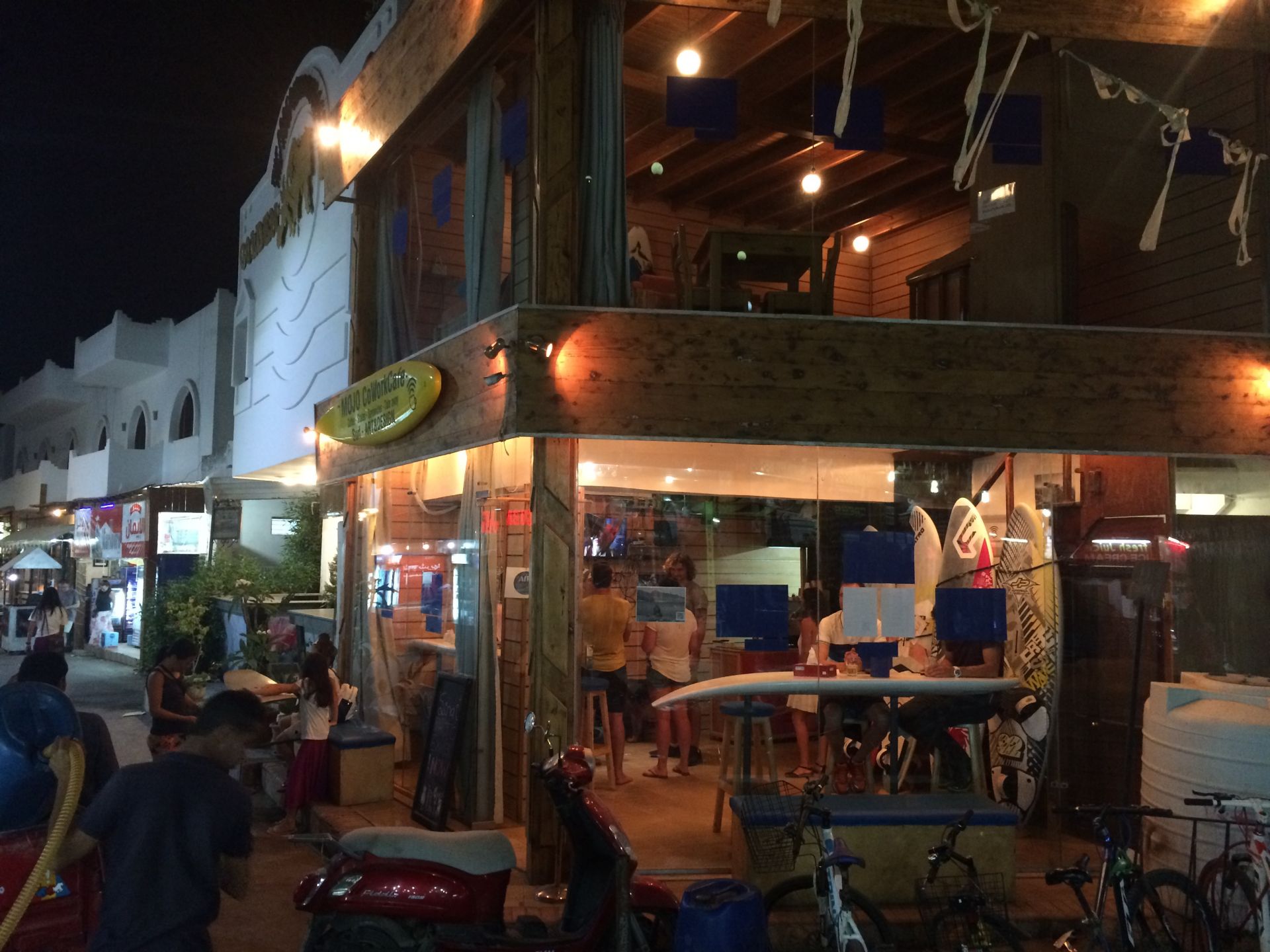 Mojo Cowork Cafe image 3