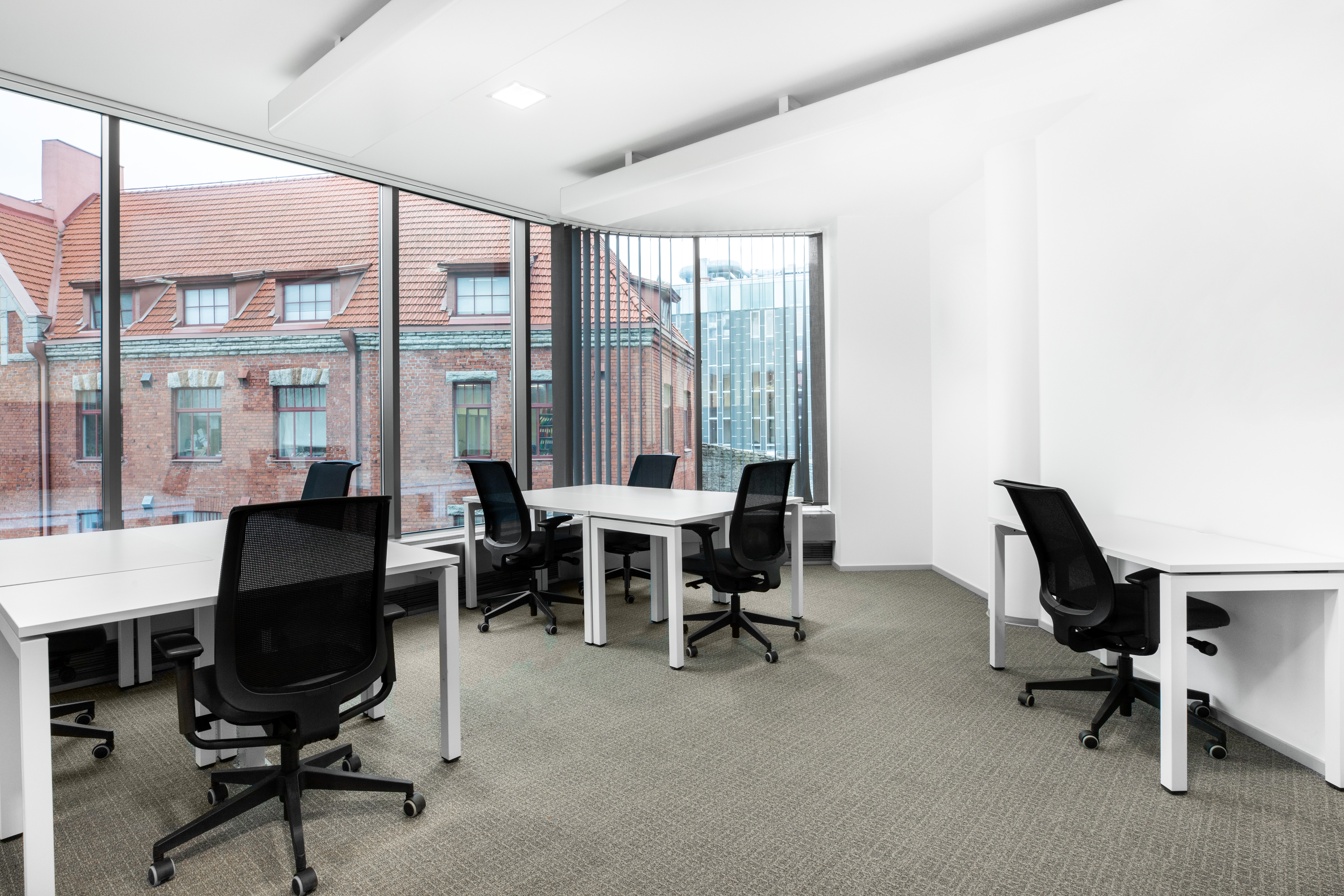 Regus - Metro Plaza image 3