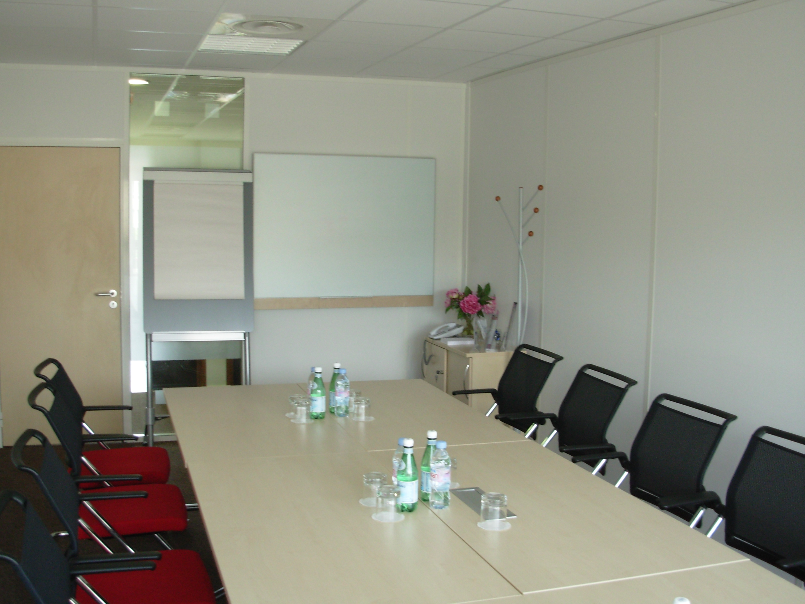 Regus - Aix Parc du Golf image 4