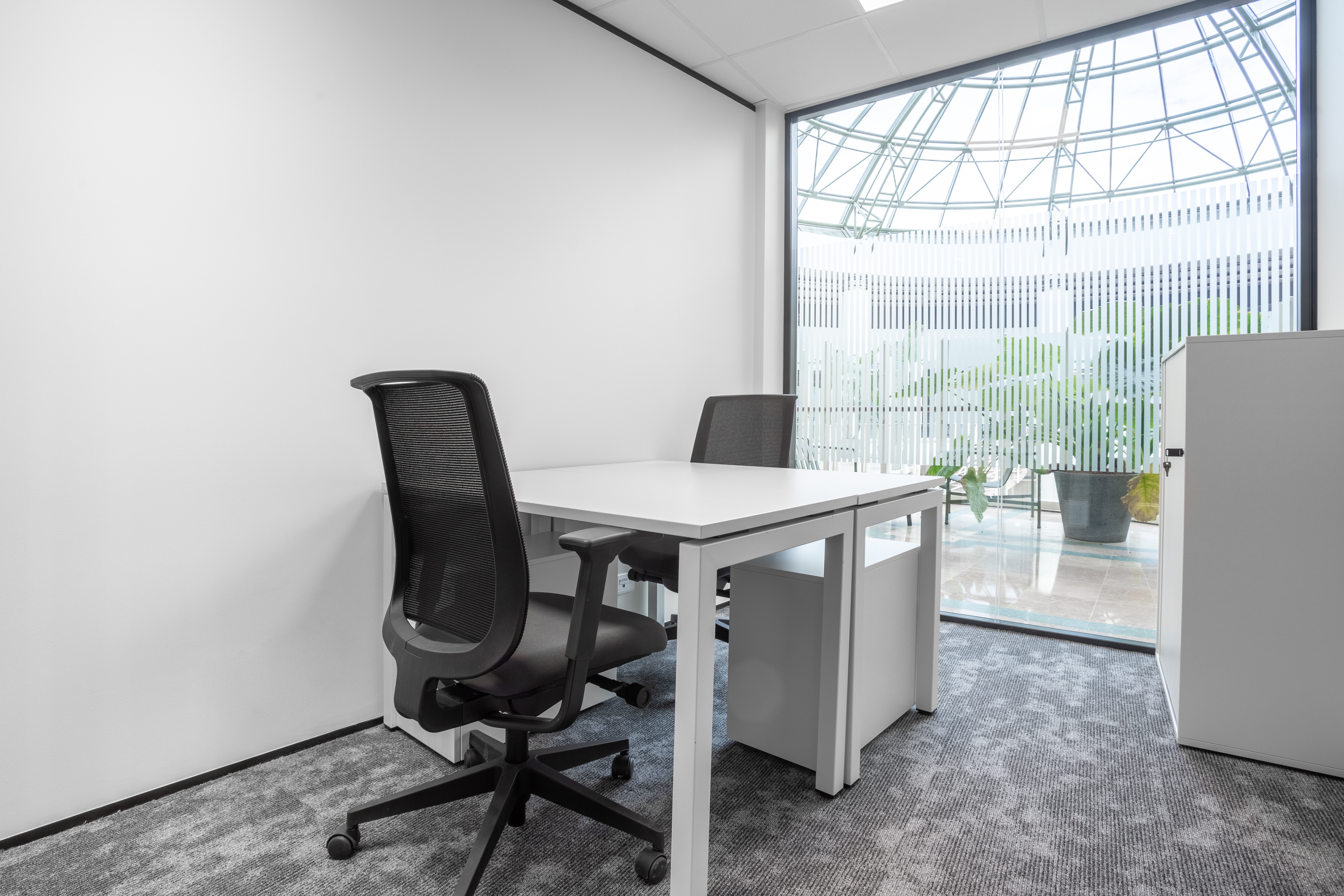 Signature by Regus - Bordeaux, Place des Grands Hommes image 3