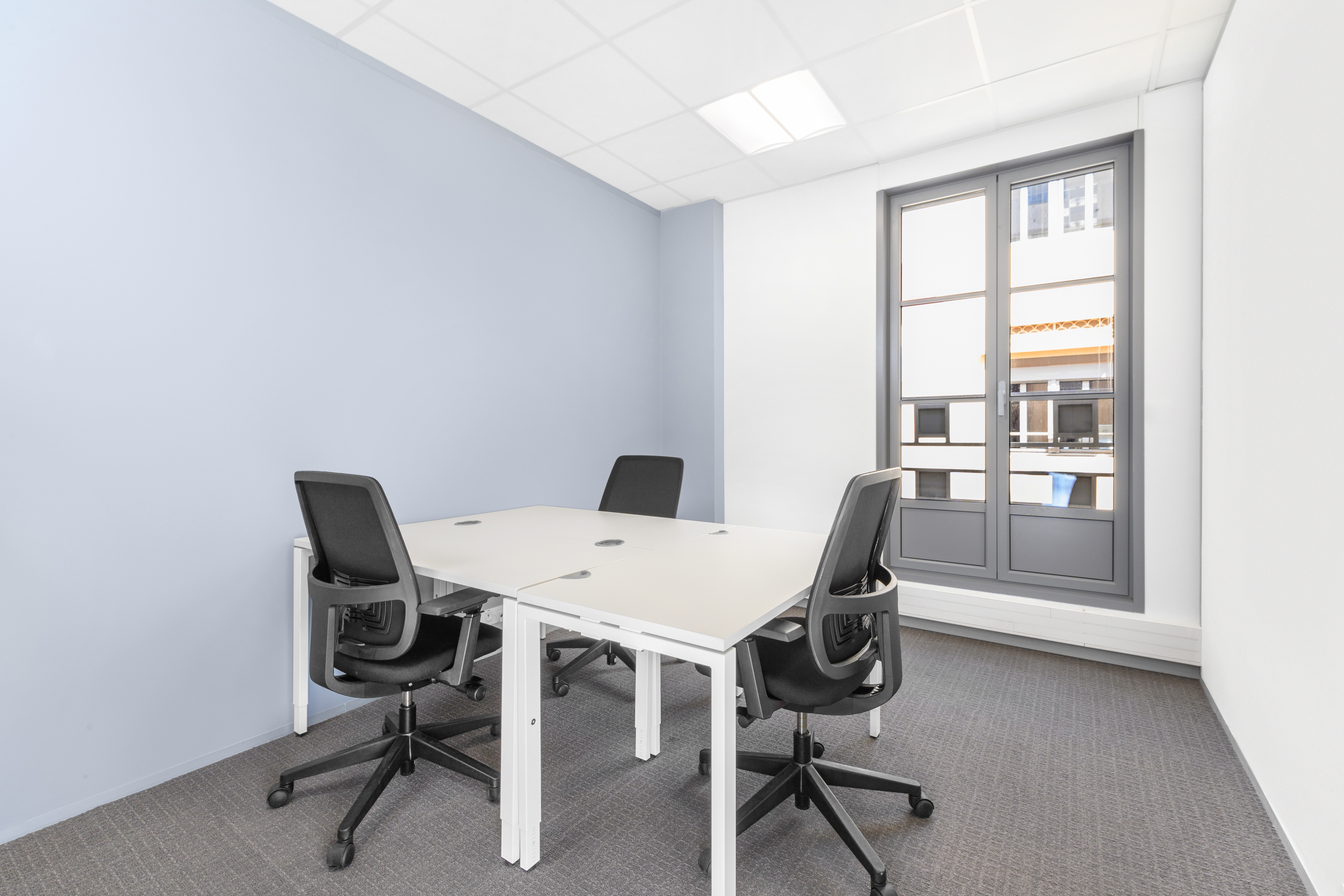 Regus - Nice, Rue de France image 4