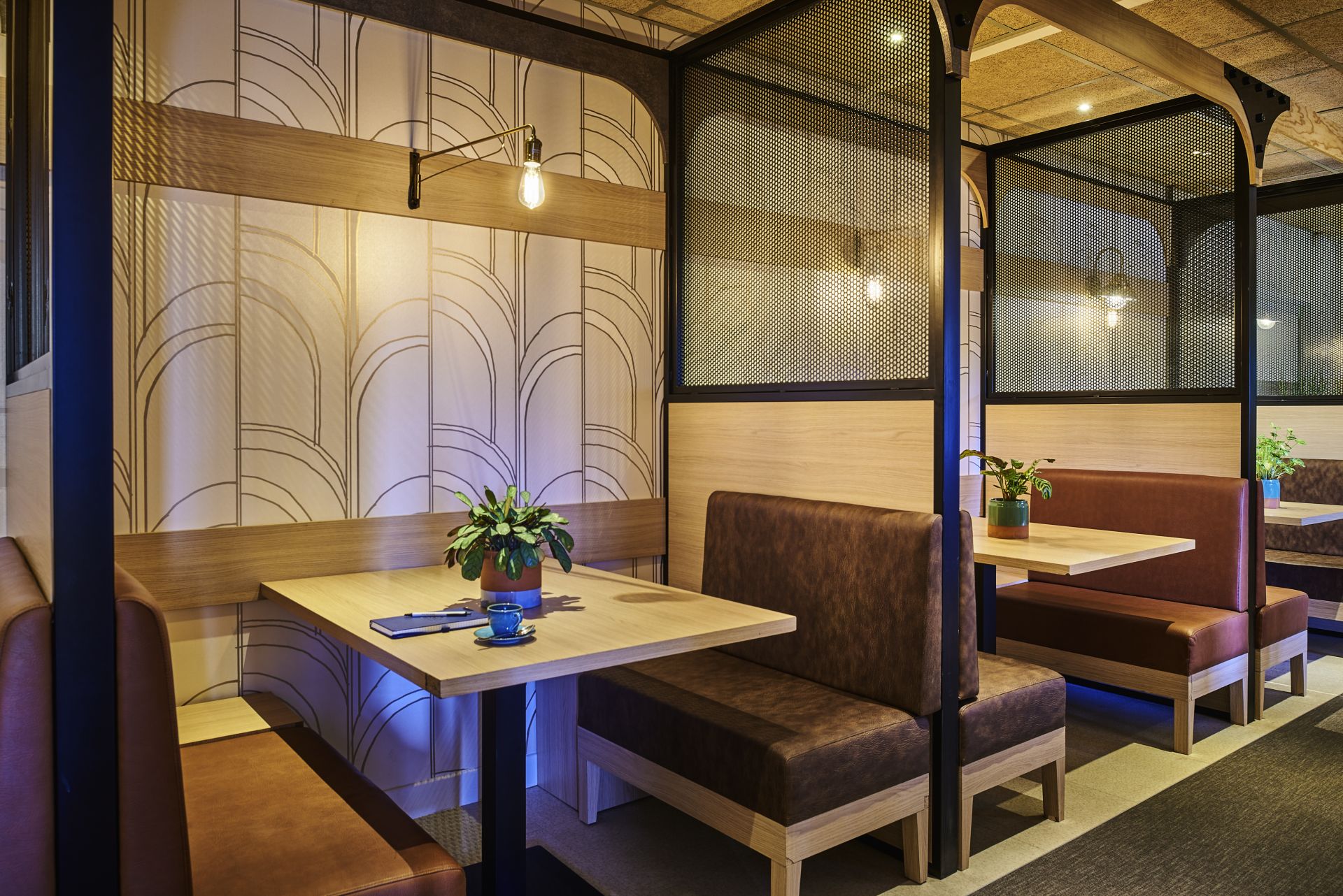 Coworking Station image 2